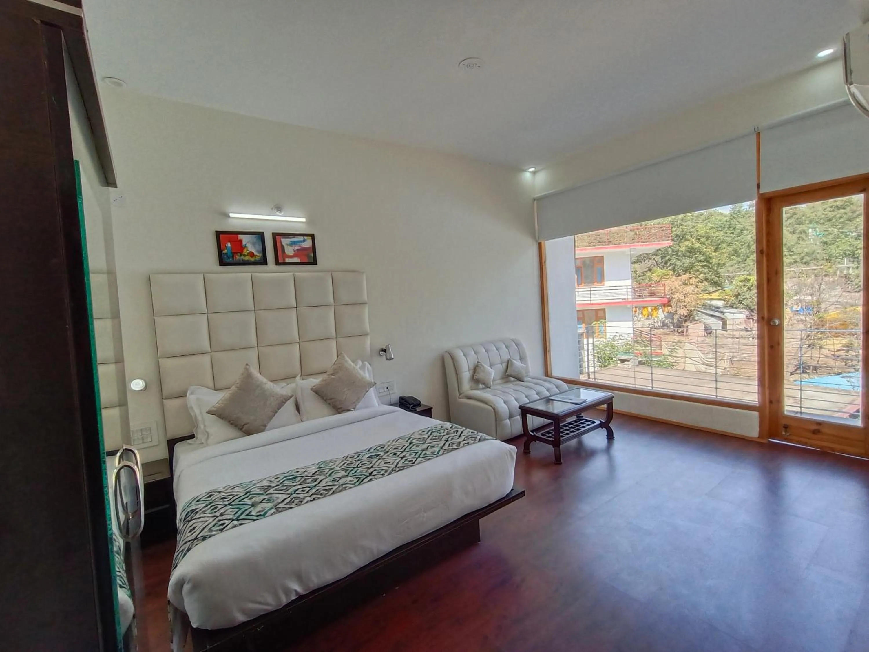 Bedroom, Bed in Gezellig Inn - Hotel Oasis