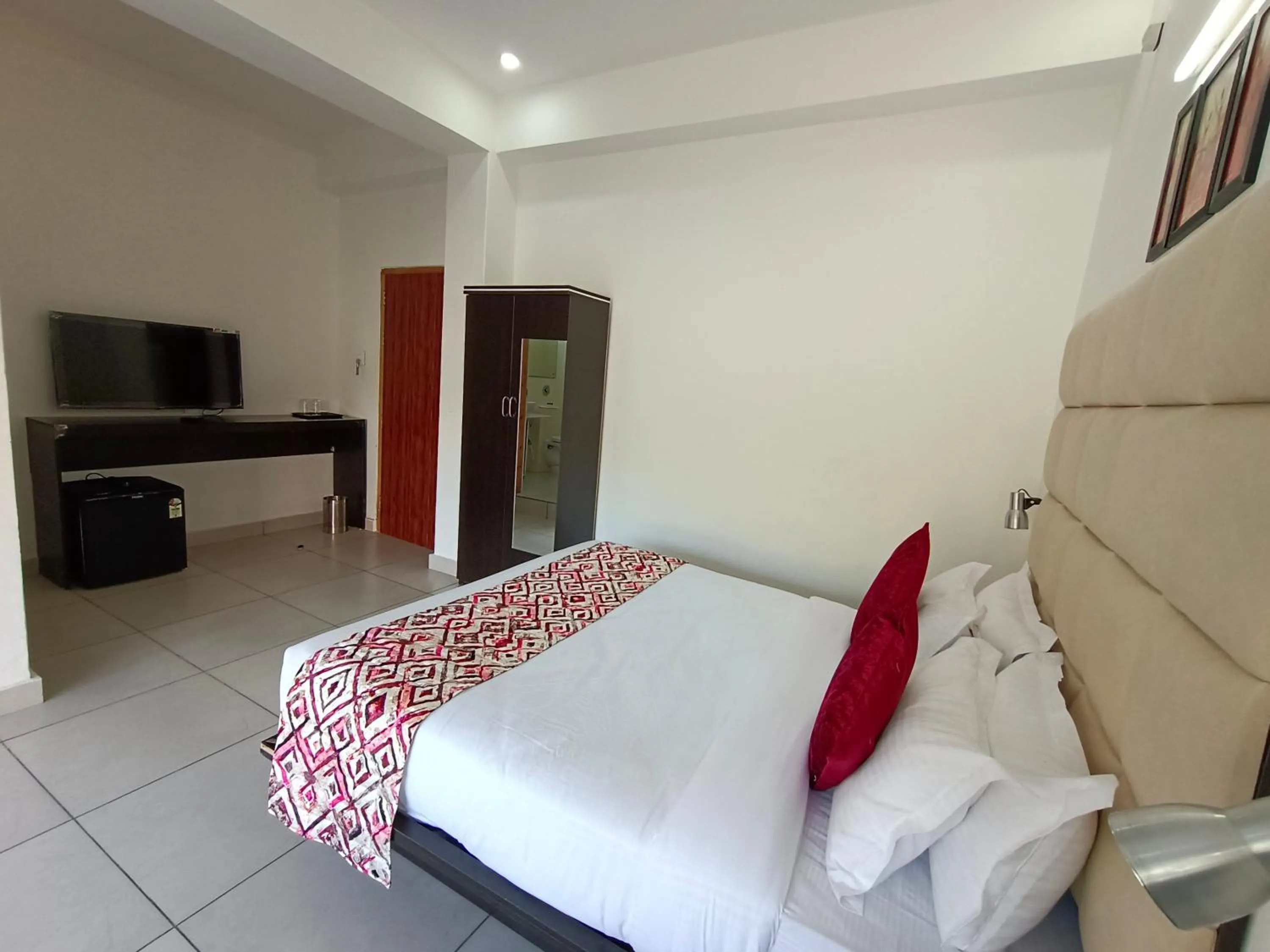 Bedroom, Bed in Gezellig Inn - Hotel Oasis