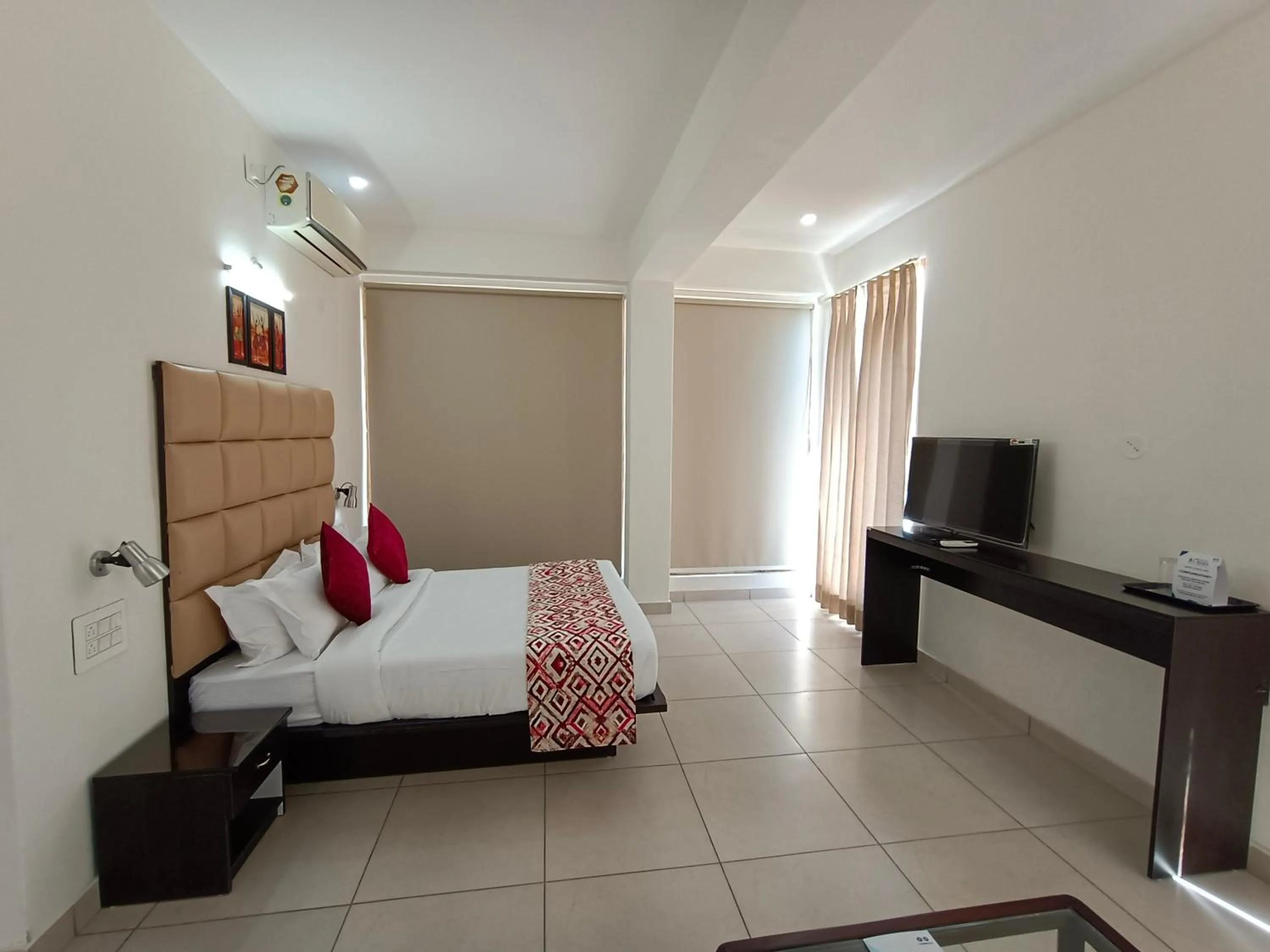 Bedroom, Bed in Gezellig Inn - Hotel Oasis