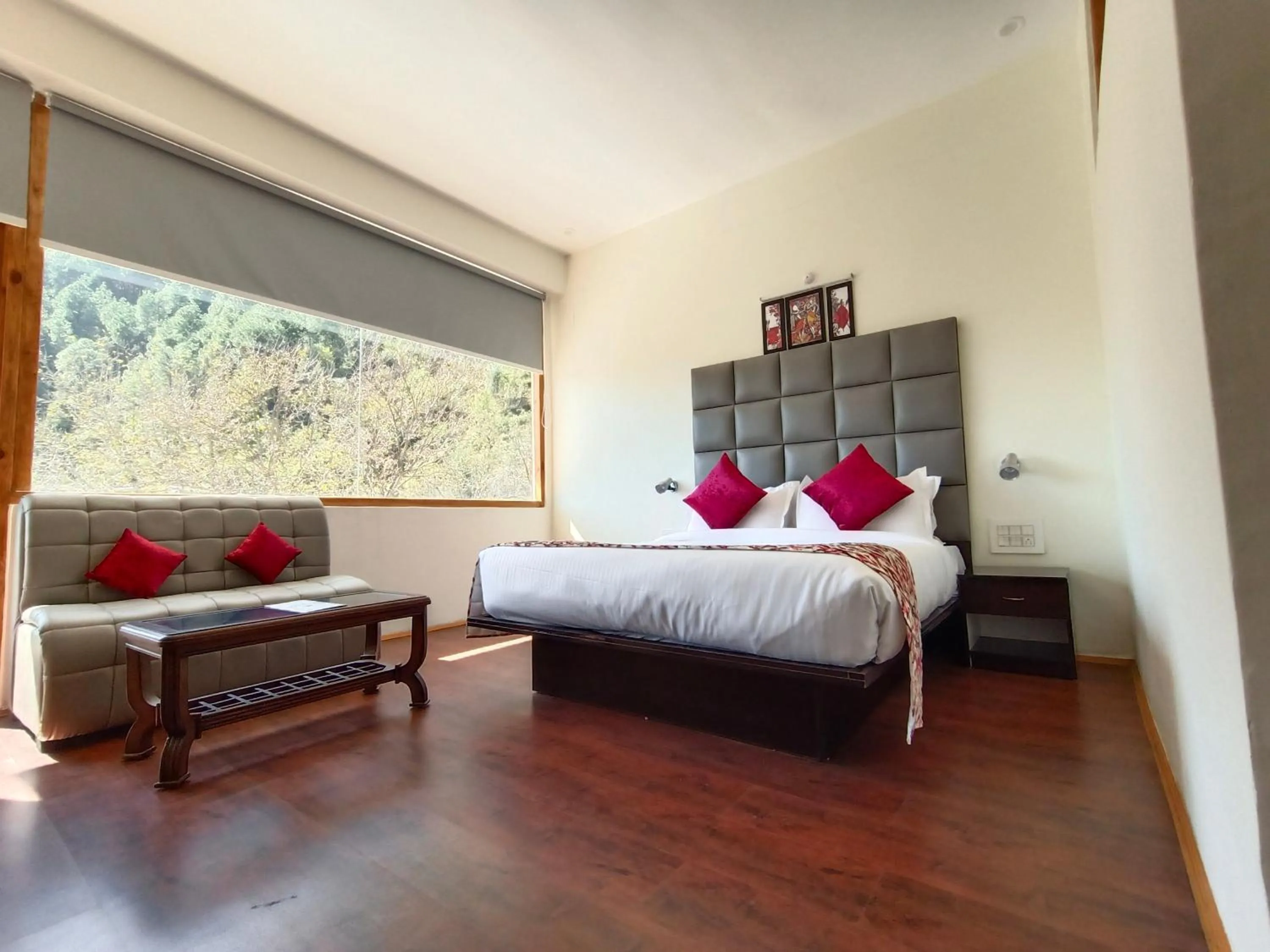 Bedroom, Bed in Gezellig Inn - Hotel Oasis