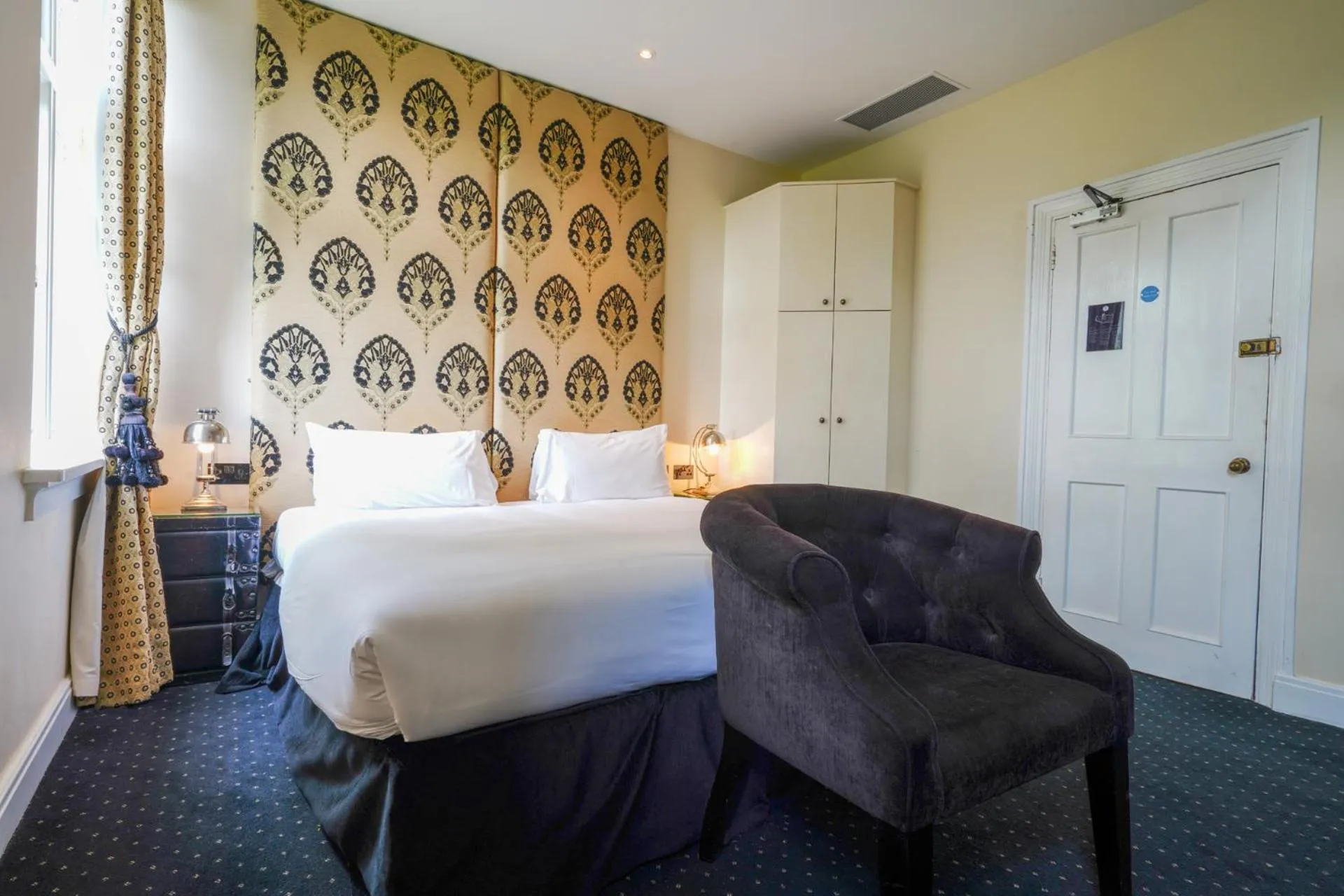 Bedroom, Bed in Ruthin Castle Hotel and Spa