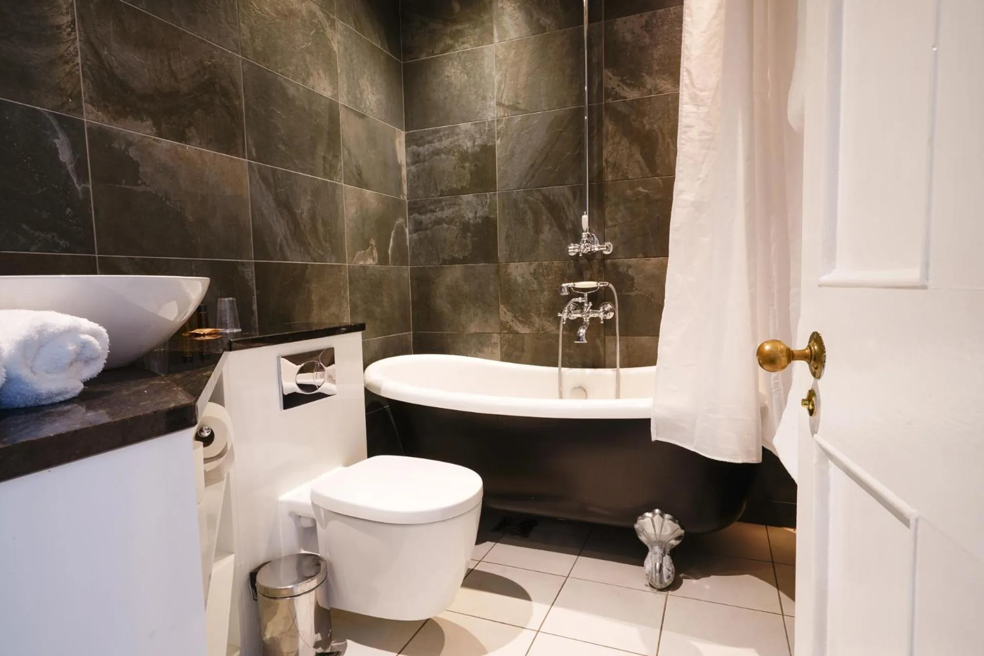 Bathroom in Ruthin Castle Hotel and Spa