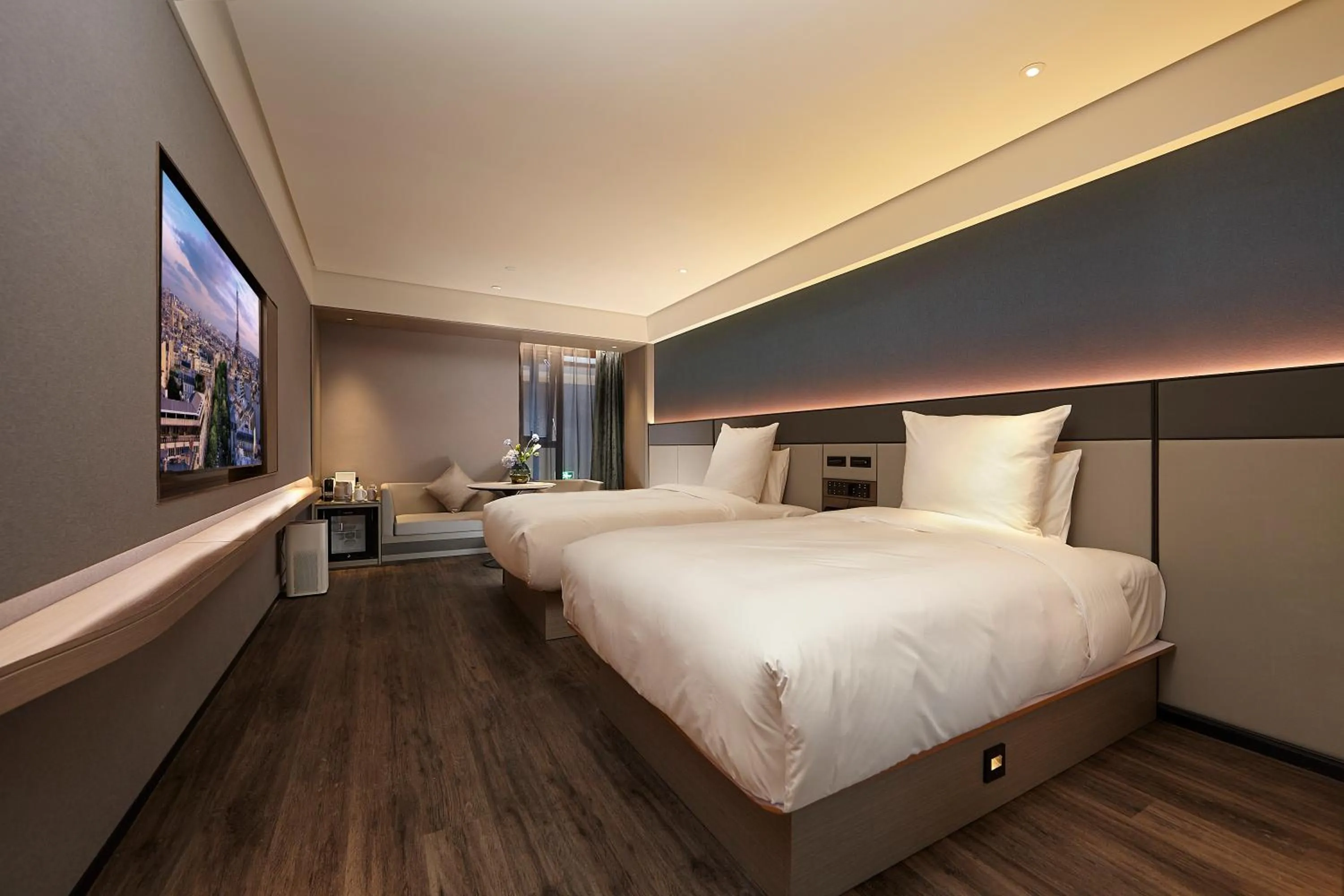 Photo of the whole room, Bed in Intercity Yangzhou Slender West Lake