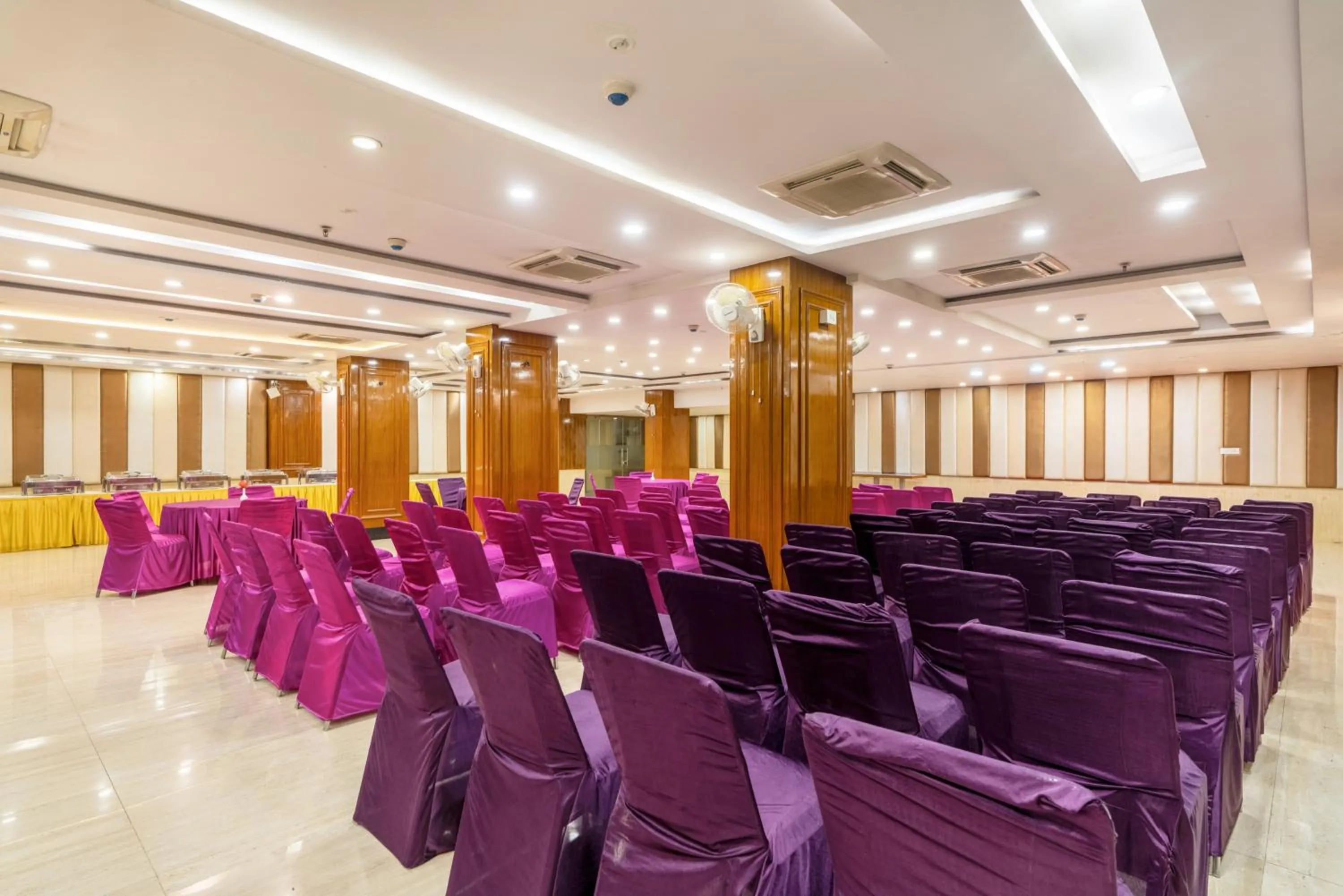 Banquet/Function facilities in Treebo Premium Vinnie - Near Airport