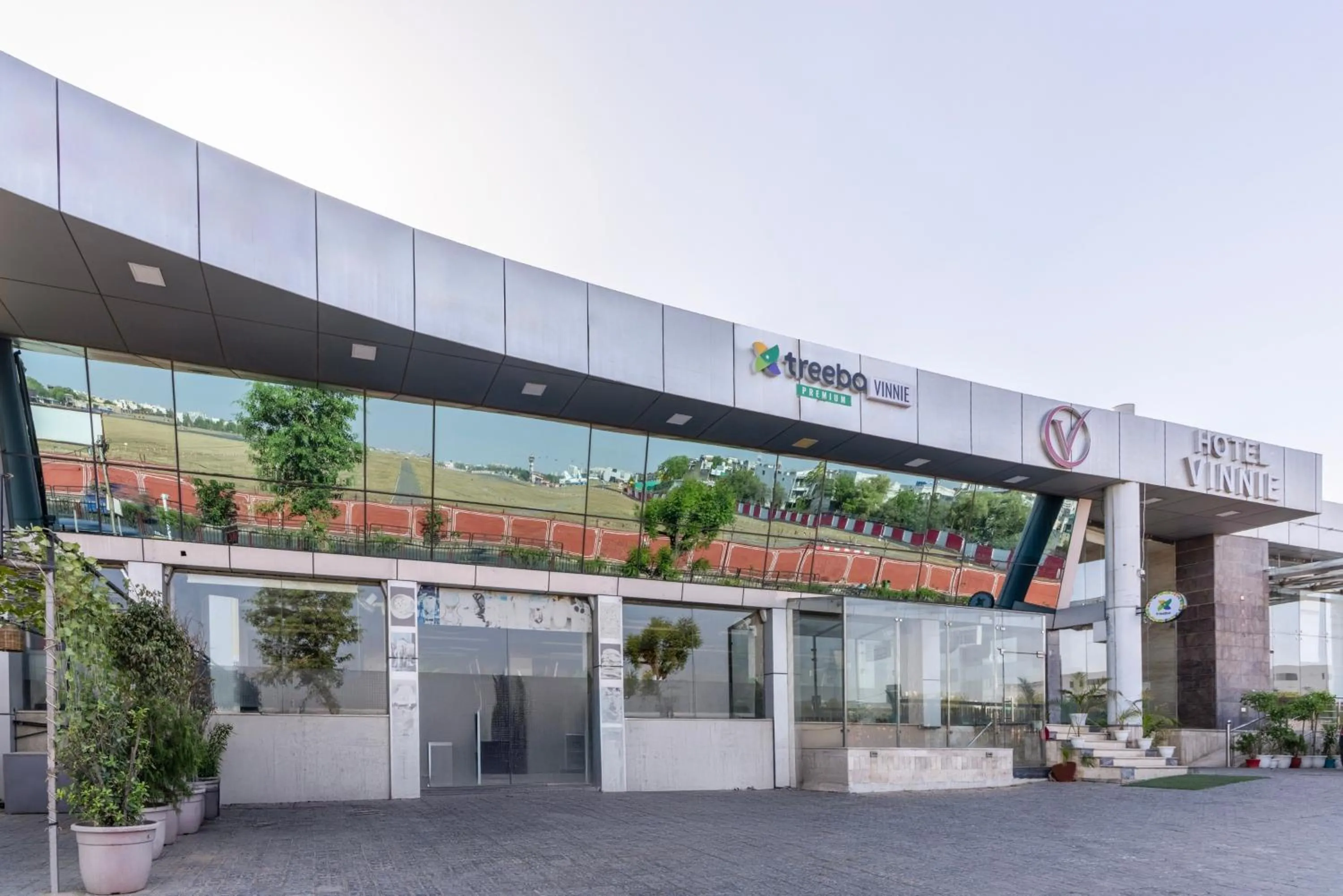 Property building in Treebo Premium Vinnie - Near Airport