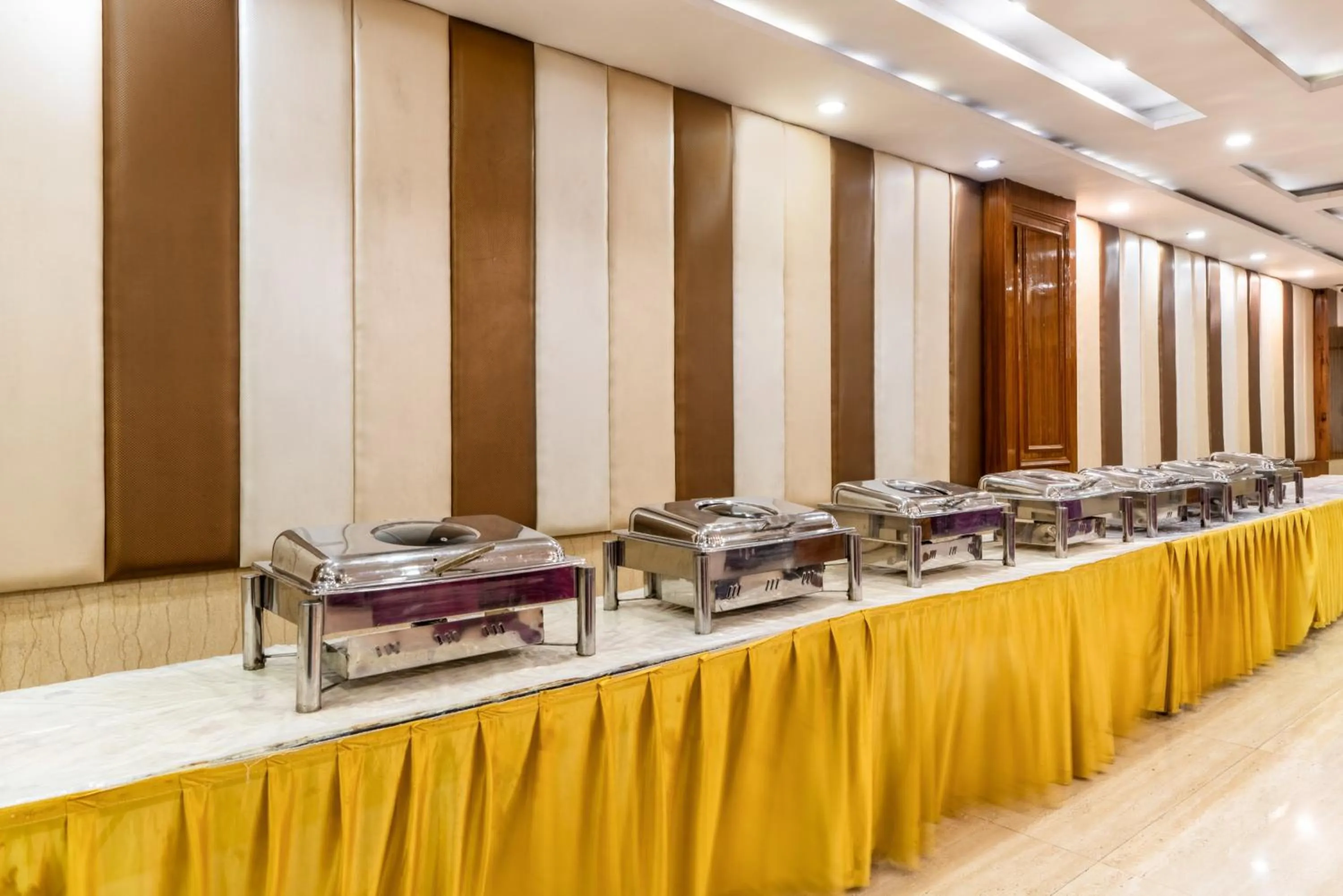 Breakfast in Treebo Premium Vinnie - Near Airport