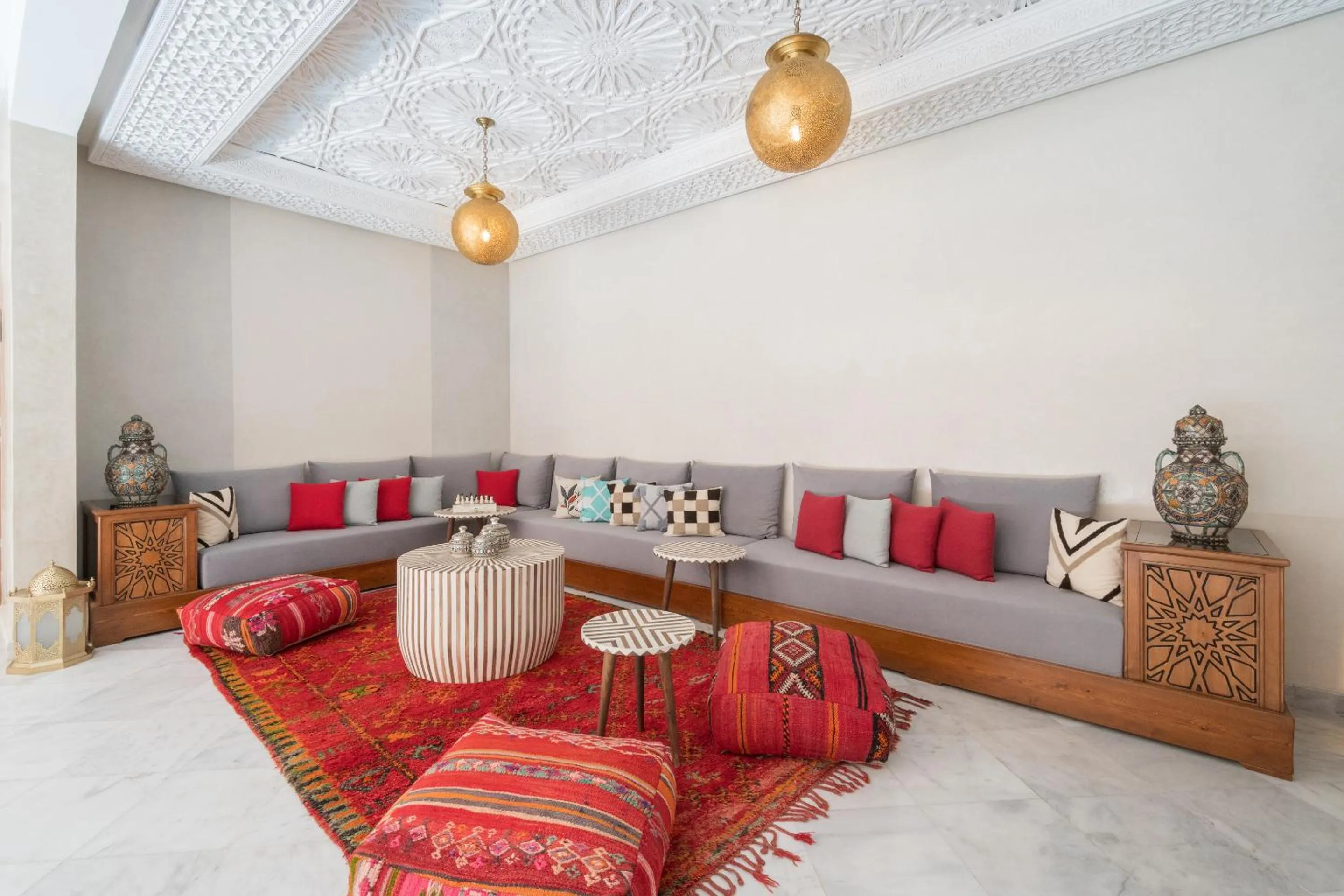 Seating area, Bed in Riad Atlas Palace & SPA