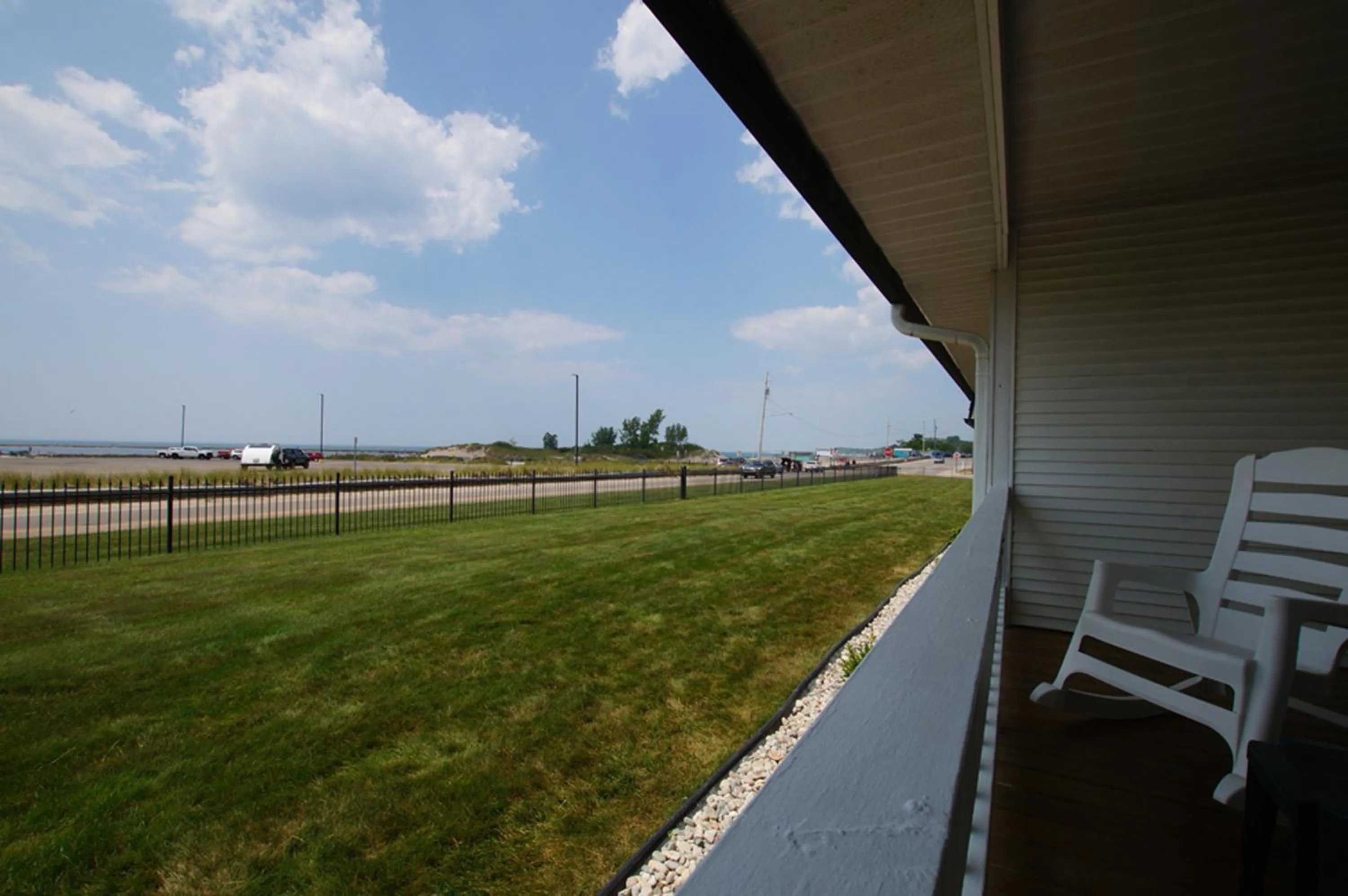 Balcony/Terrace in Snyders Shoreline Inn