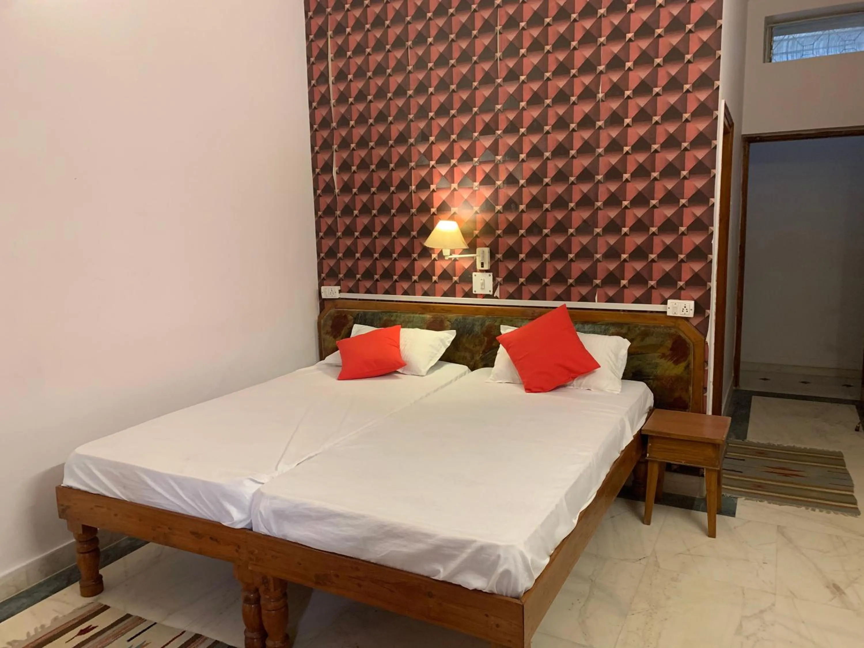 Bed in Hotel Lakeside