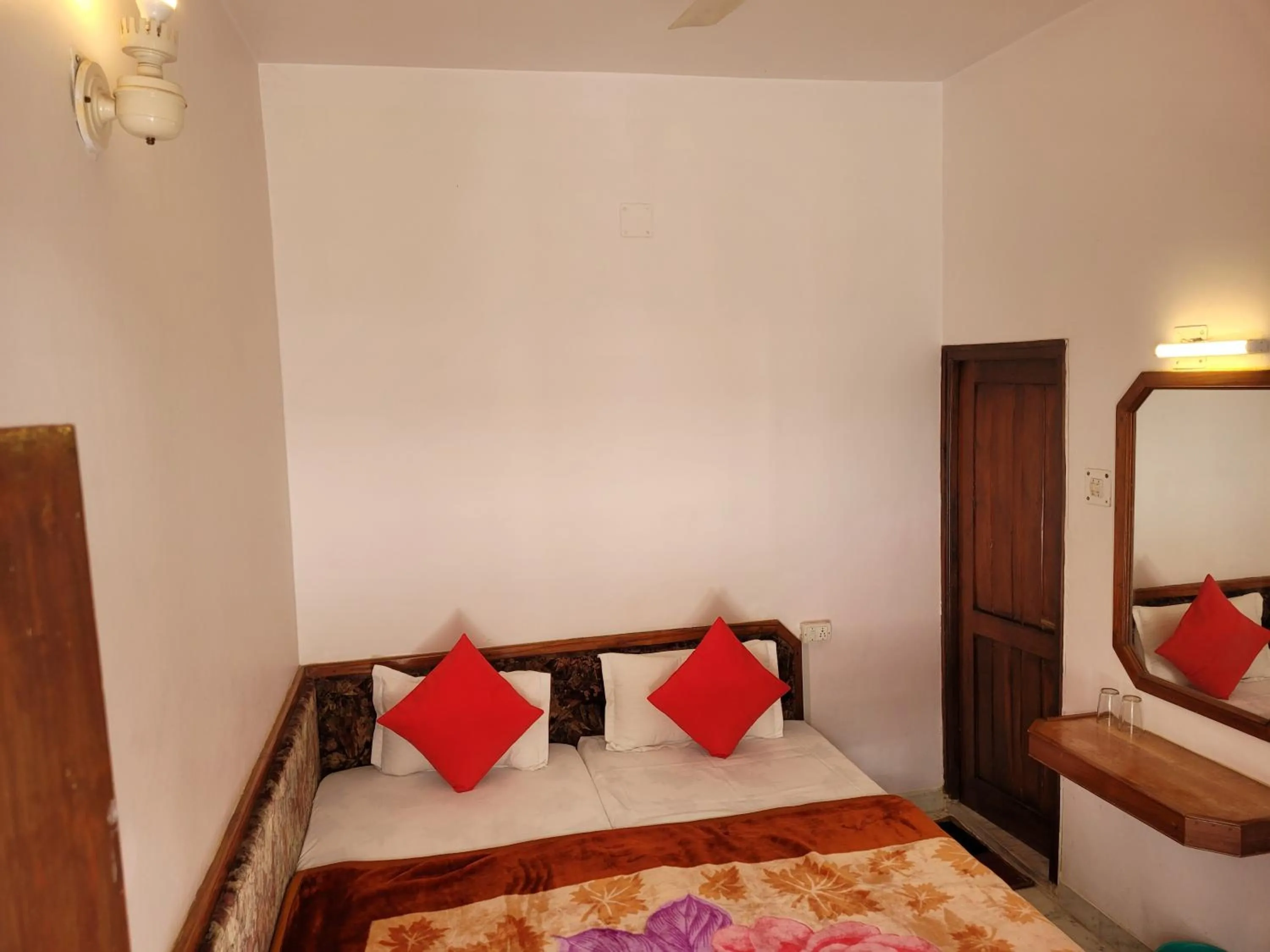 Bed in Hotel Lakeside