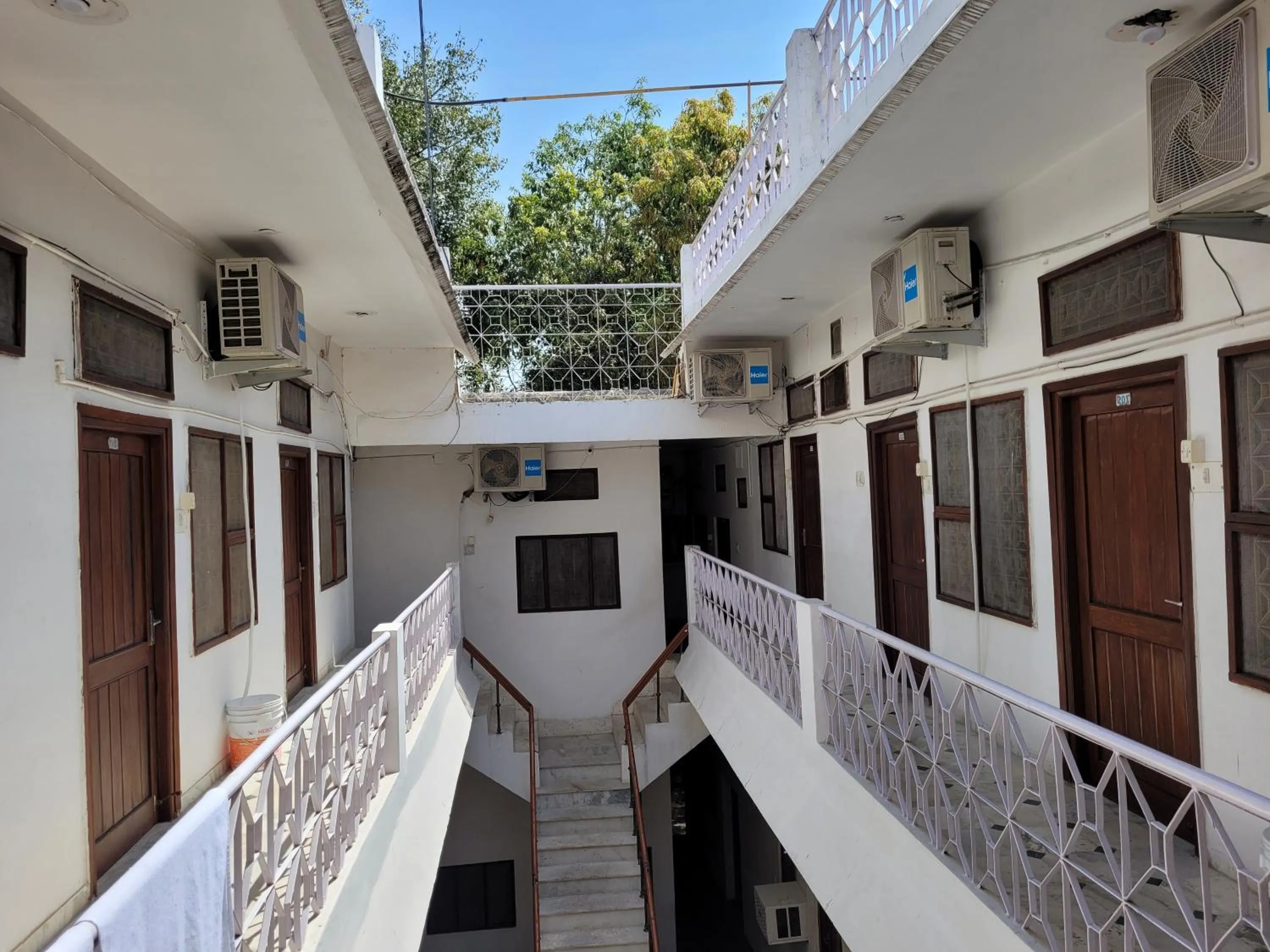 Inner courtyard view in Hotel Lakeside