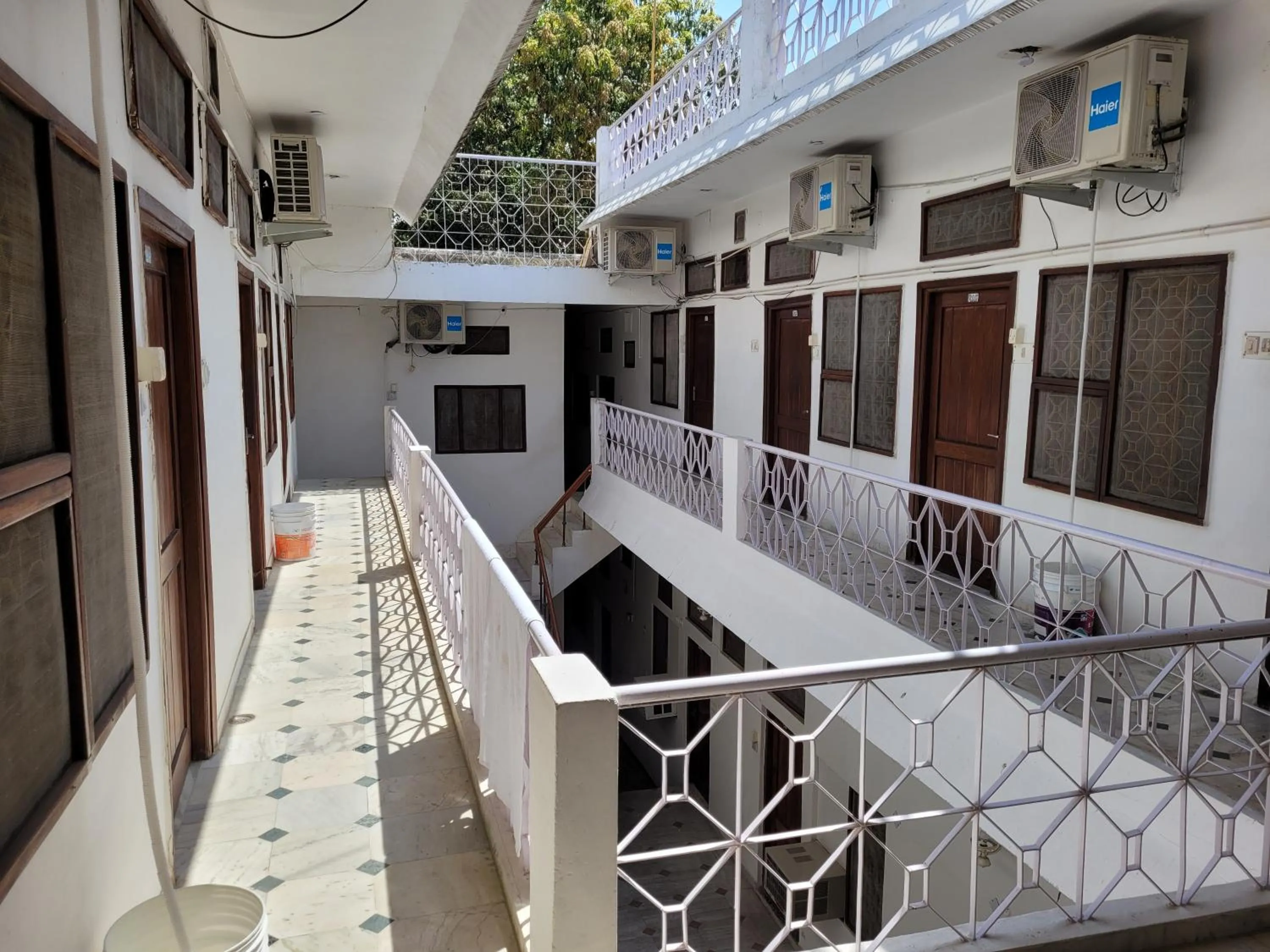 Inner courtyard view in Hotel Lakeside