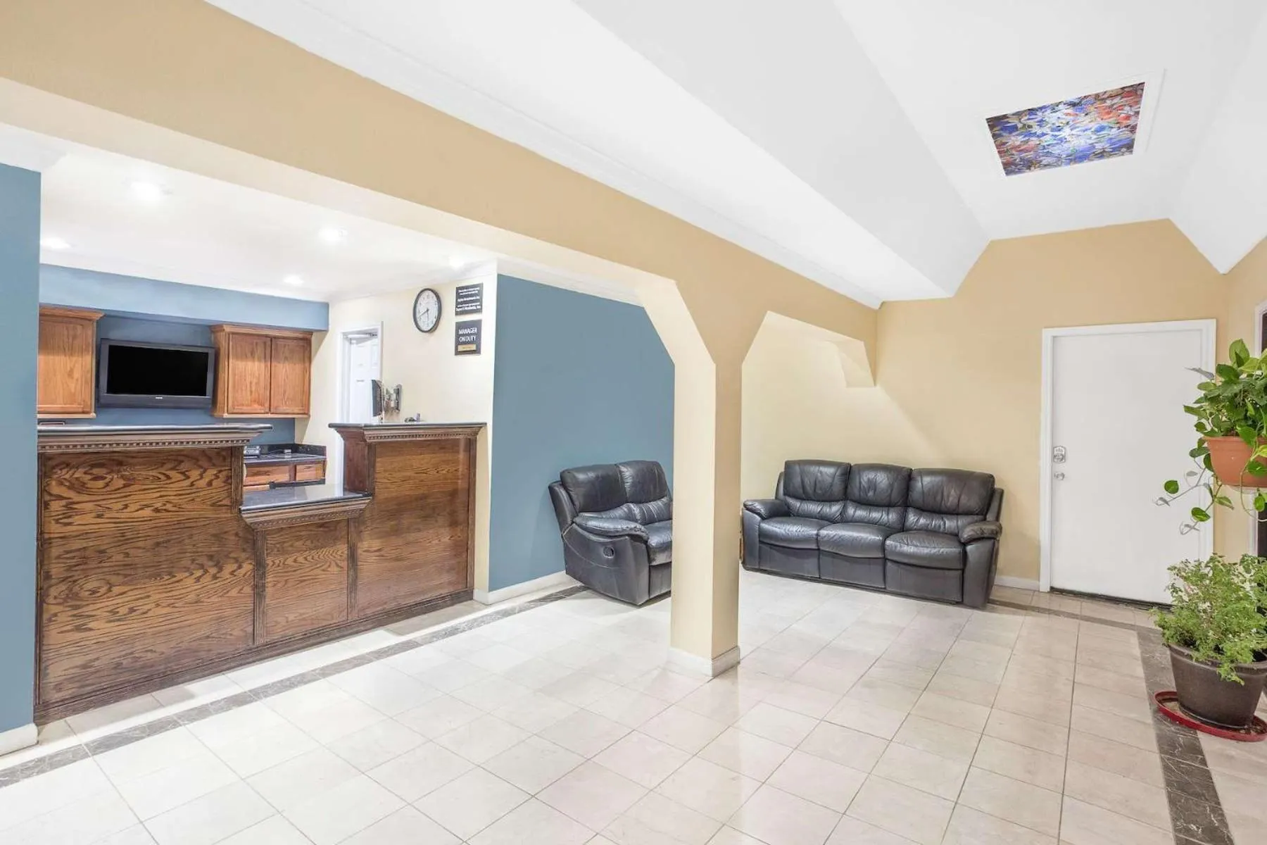 Lobby or reception in Super 8 by Wyndham San Angelo
