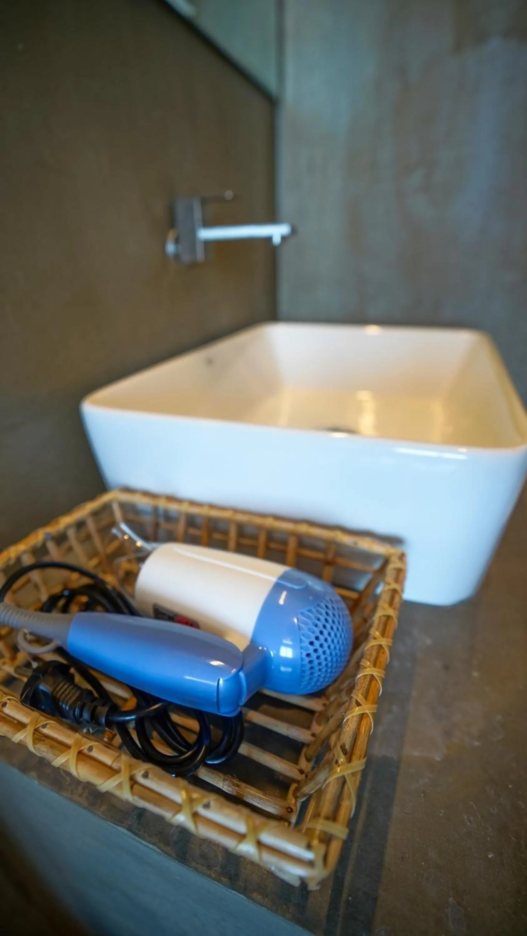 Bathroom in Beyond The Sea By Ceylonese