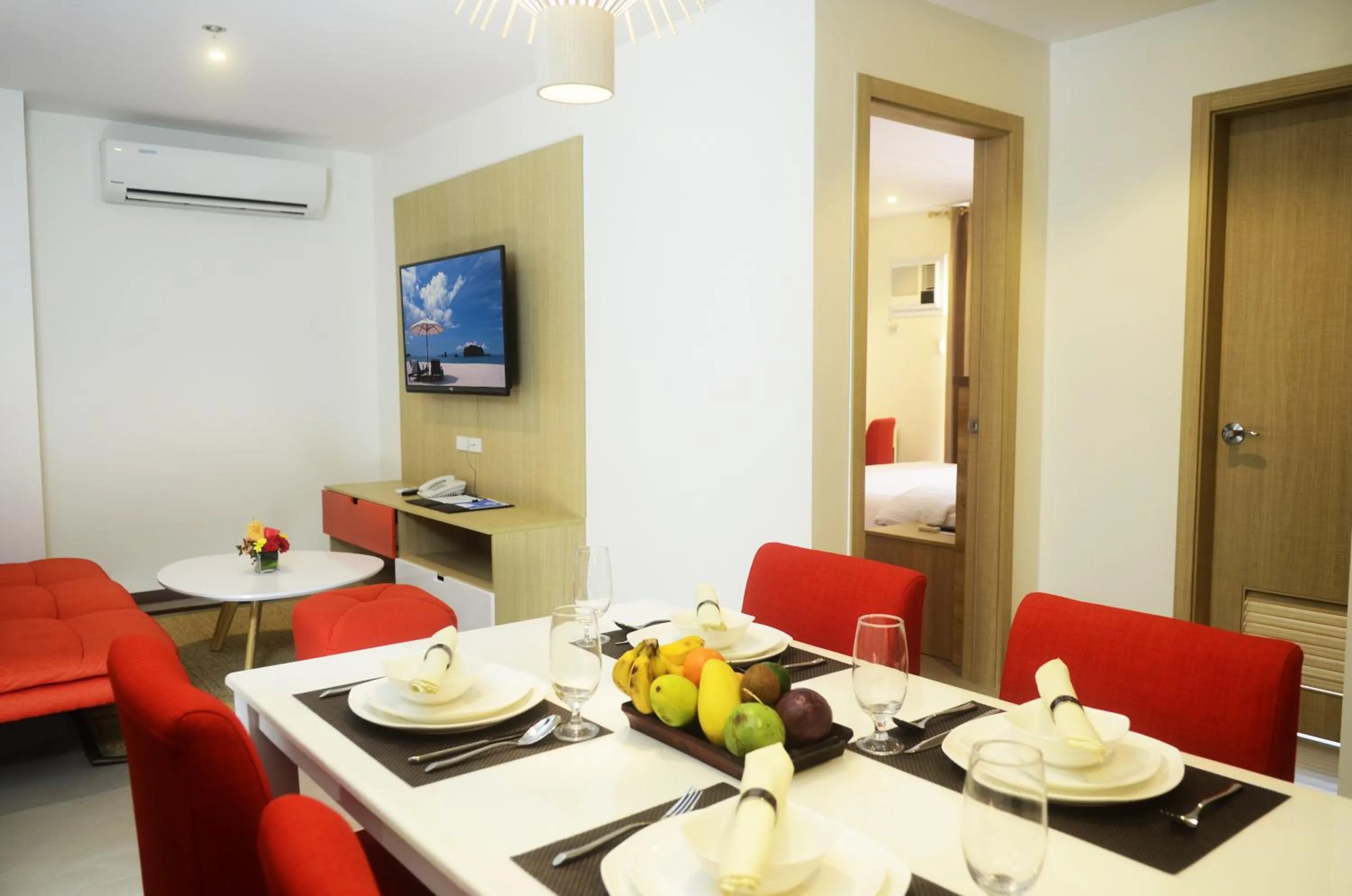 TV and multimedia in Azalea Hotels & Residences Boracay