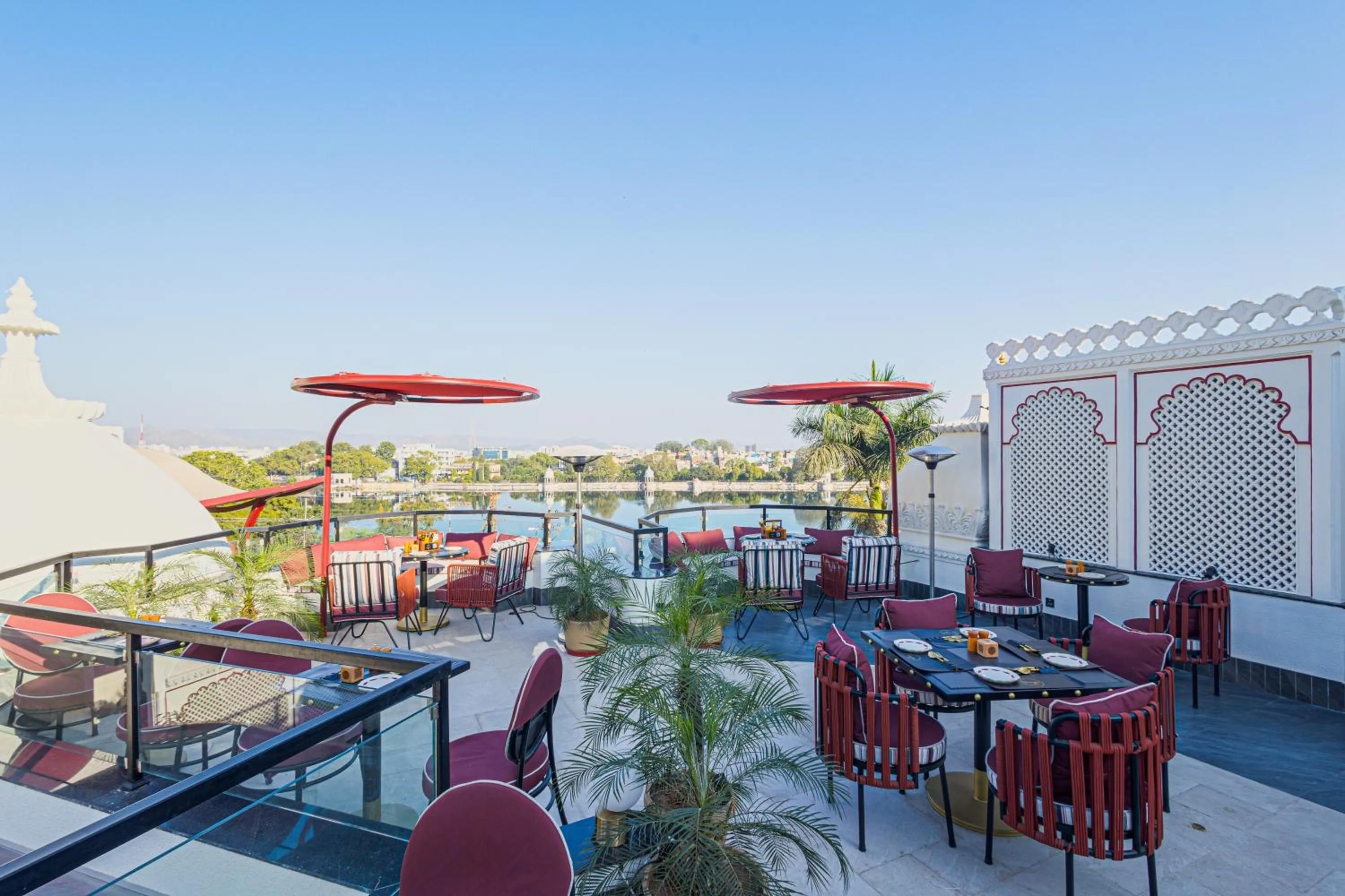 Restaurant/places to eat in Swaroop Vilas - Lake Facing Boutique Hotel