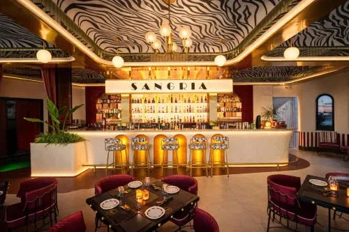 Swaroop Vilas - Lake Facing Boutique Hotel