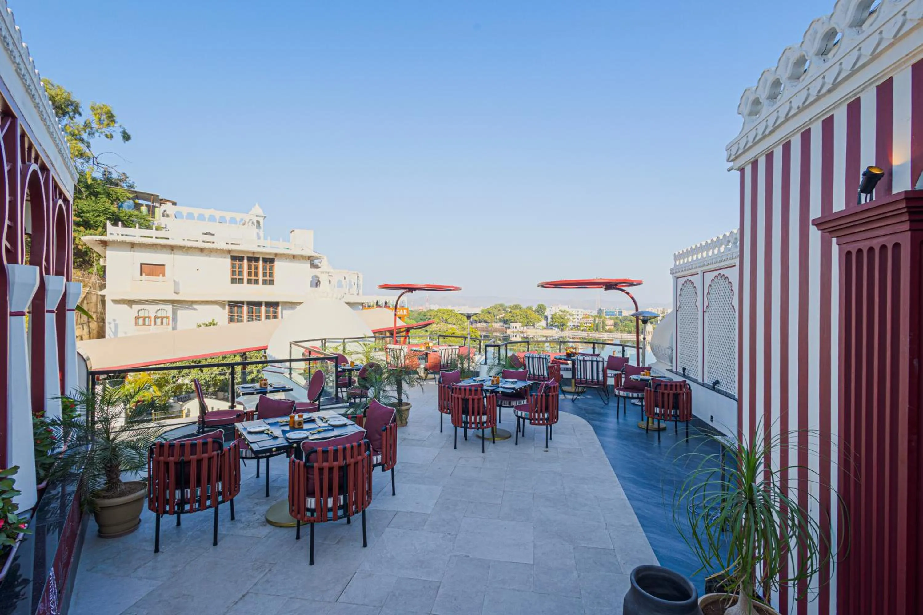 Restaurant/places to eat in Swaroop Vilas - Lake Facing Boutique Hotel