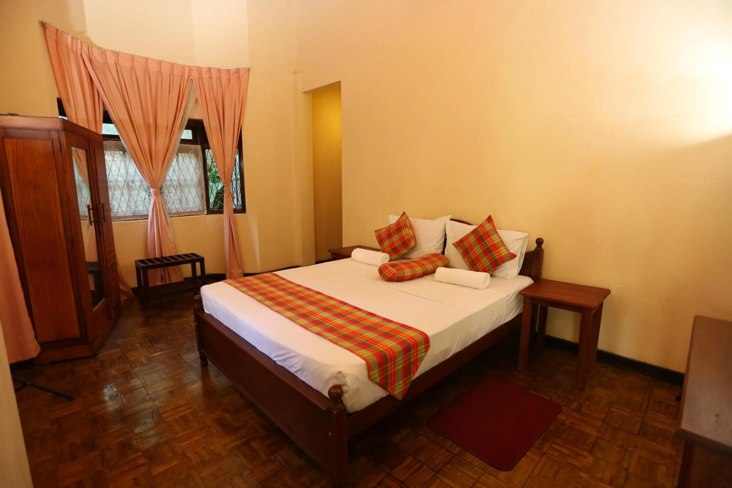 Photo of the whole room, Bed in Tree Breeze Inn