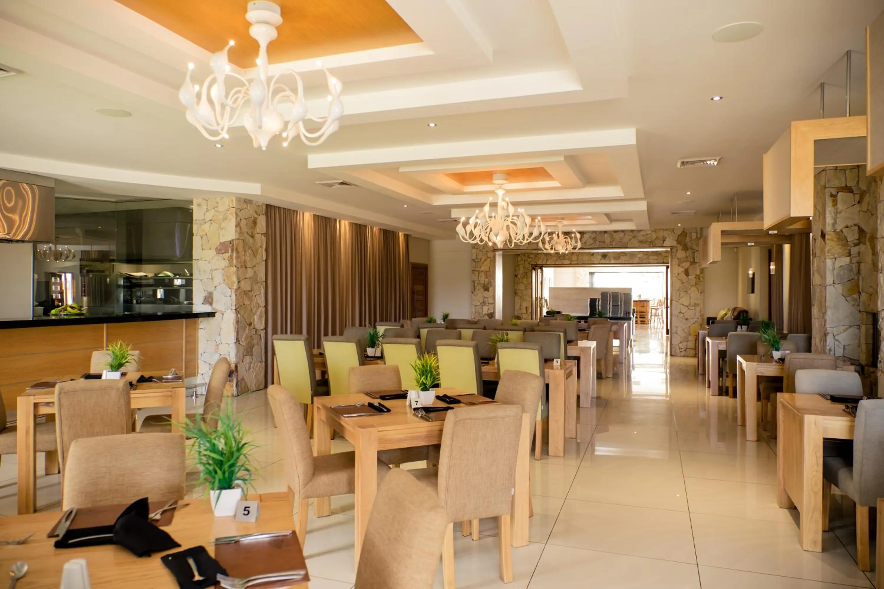 Food and drinks in Africanos Country Estate