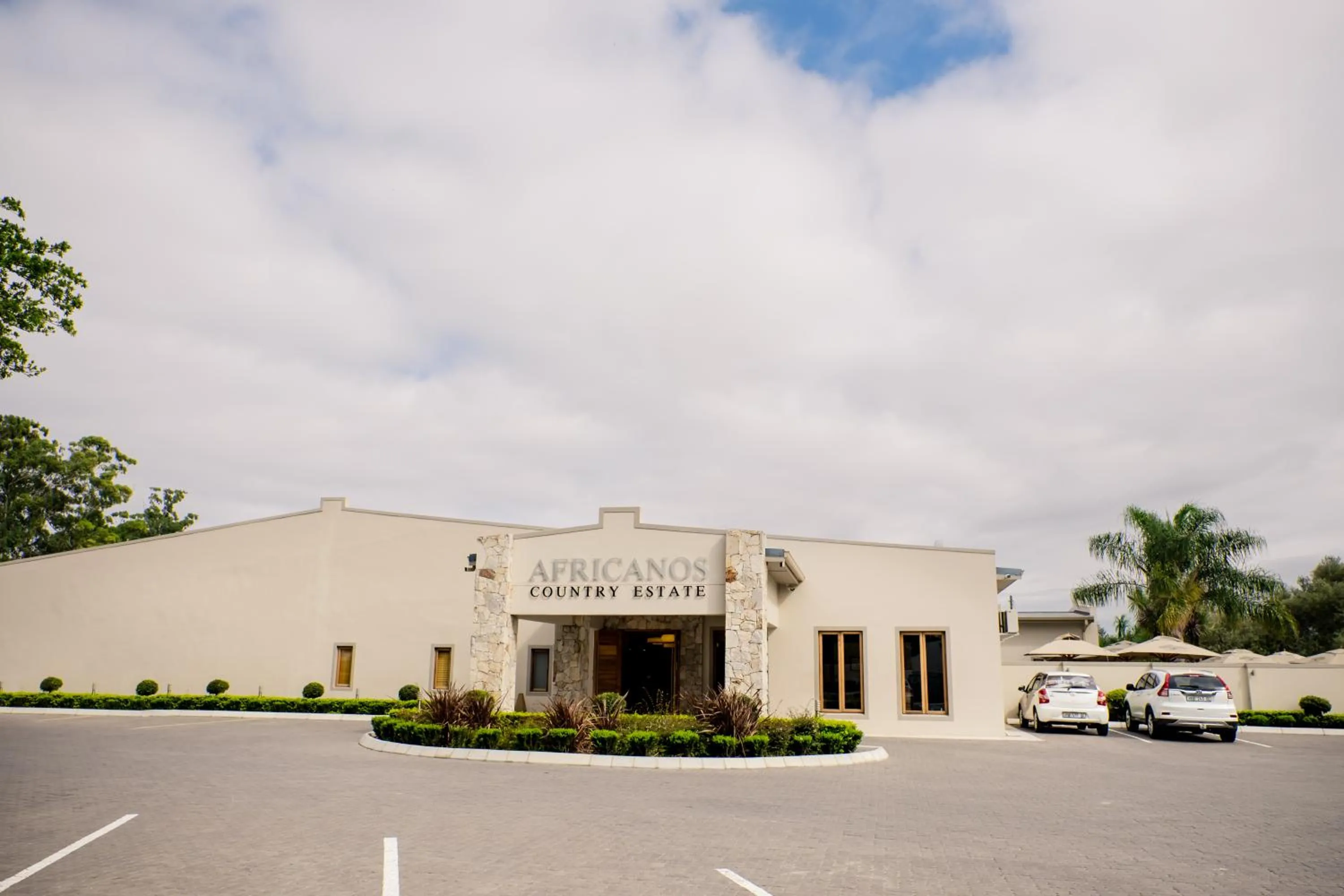 Property building in Africanos Country Estate