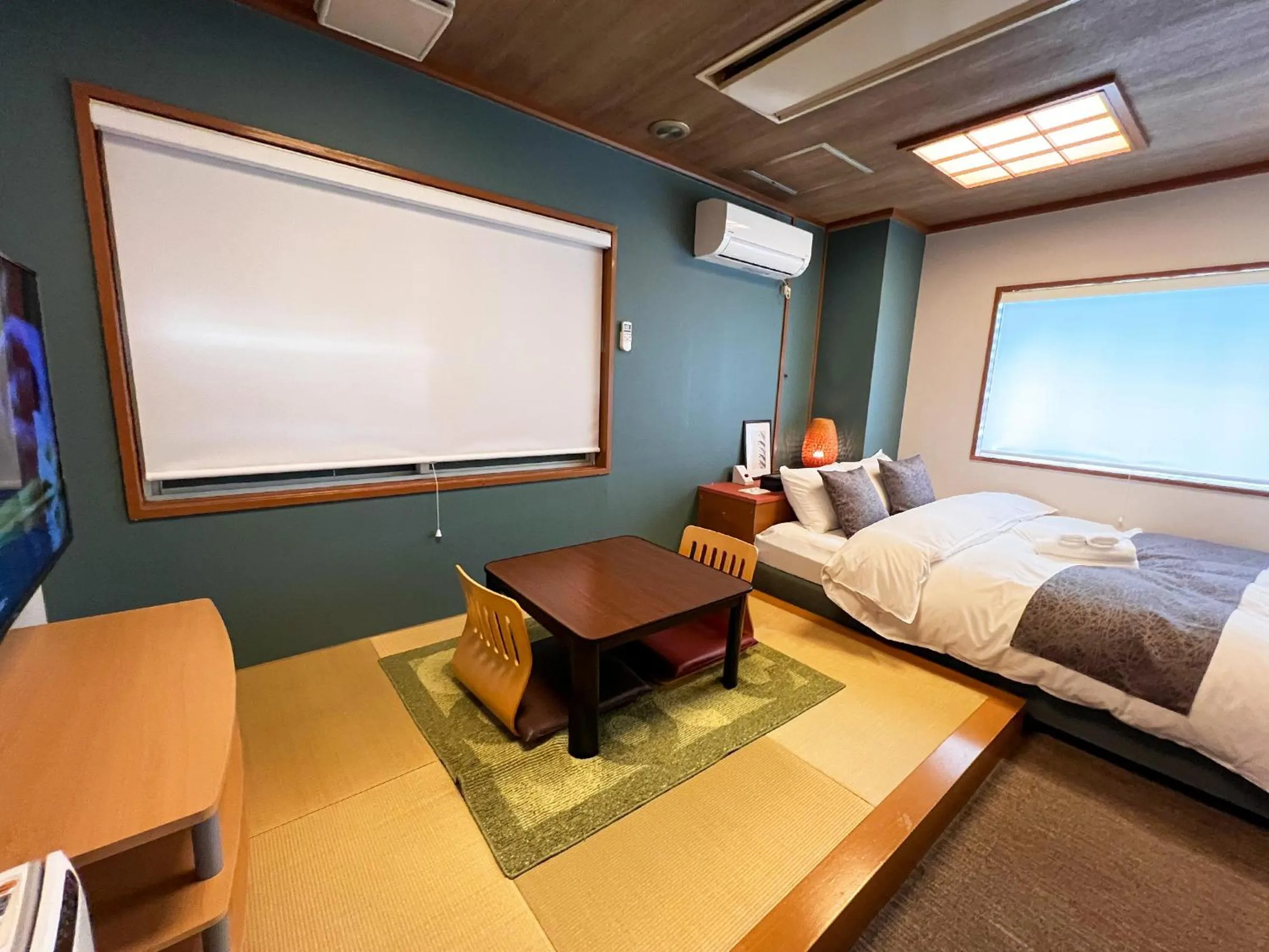 Bed in Hotel HAGOROMO