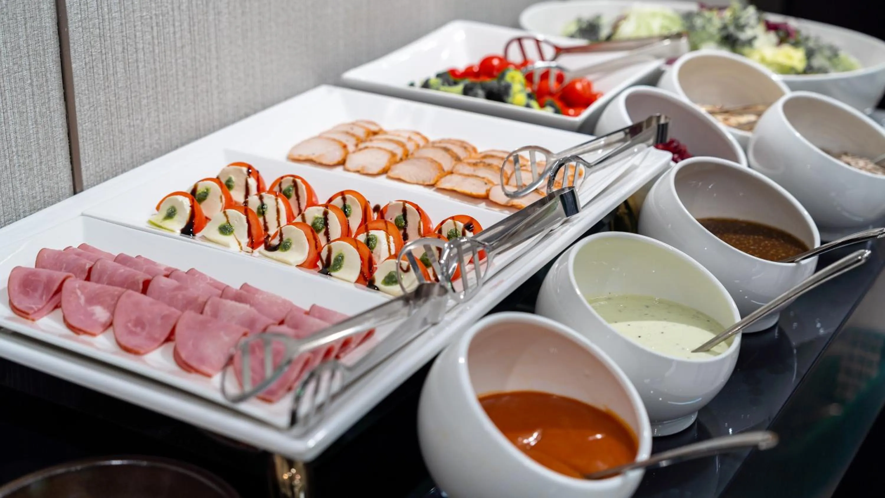 Buffet breakfast in The Prima Hotel Jongno