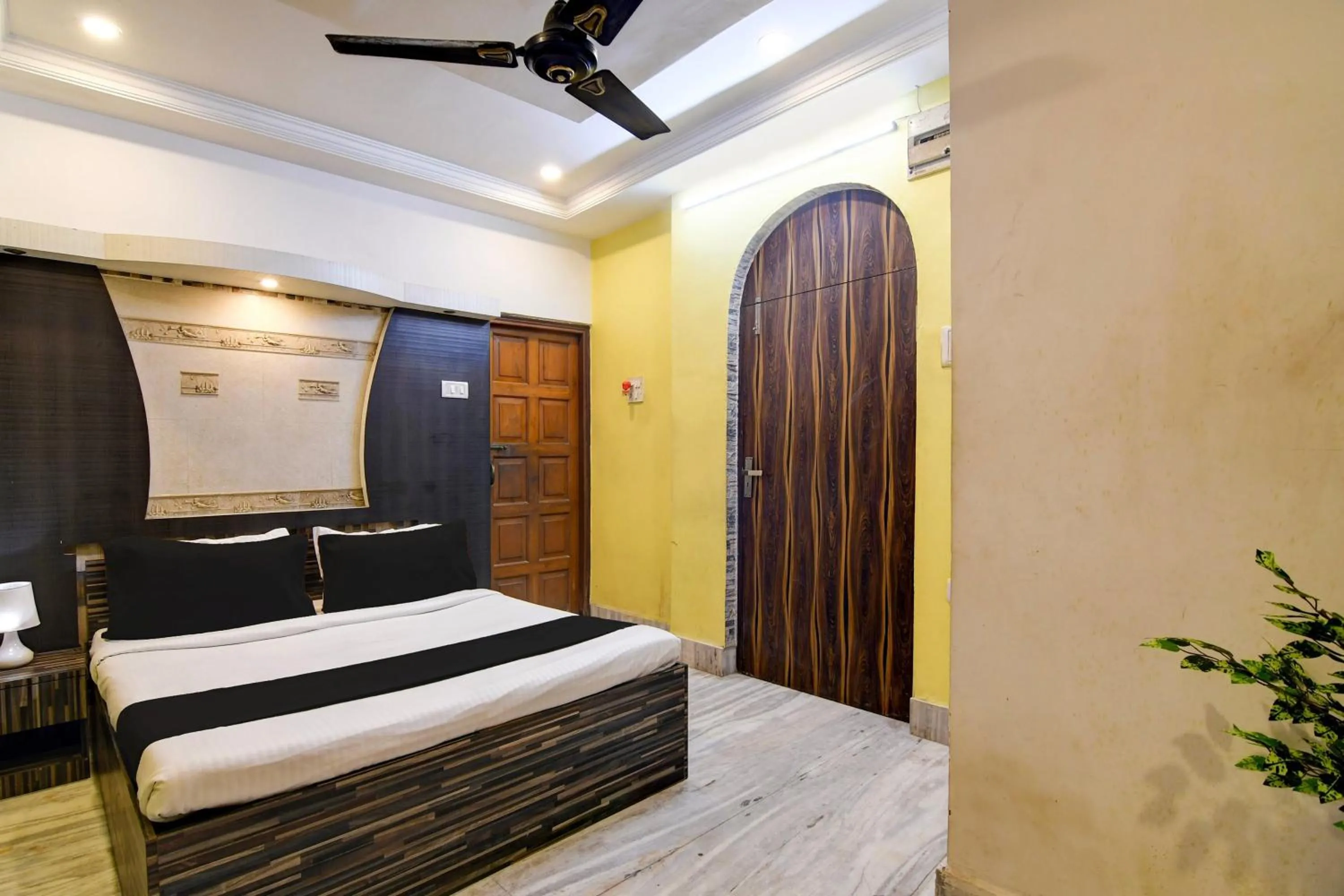 Bedroom, Bed in Hotel O Avenue Villa