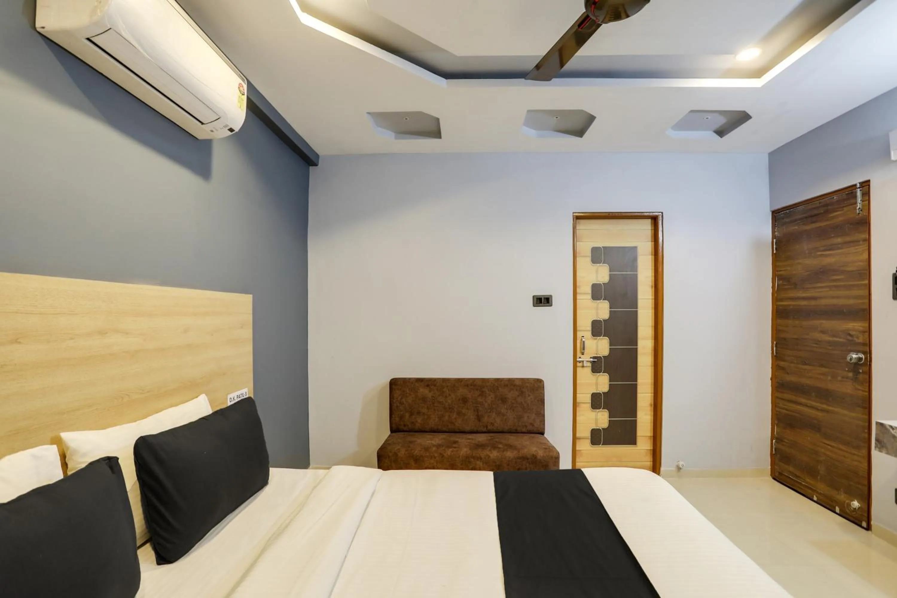 Bedroom, Bed in Hotel O D K Patil