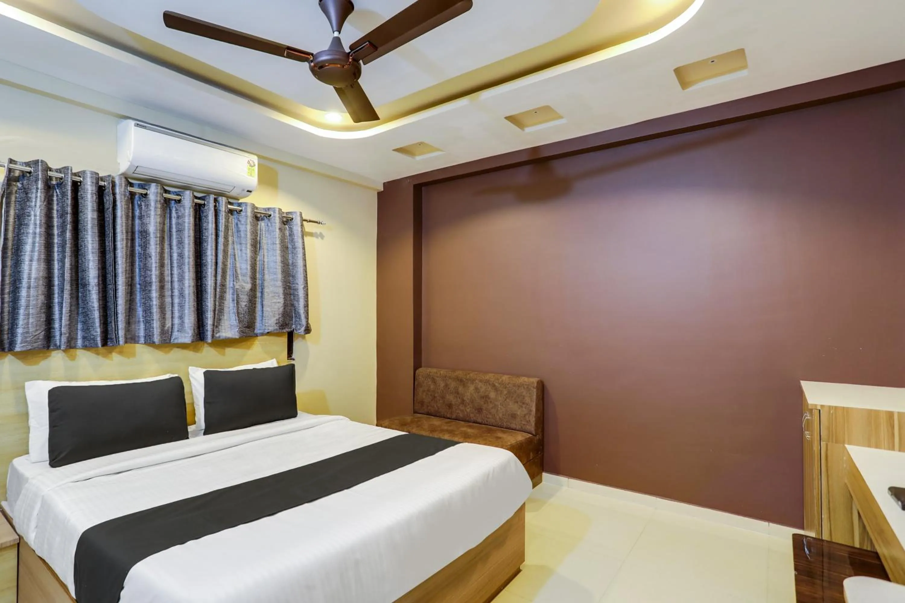 Bedroom, Bed in Hotel O D K Patil