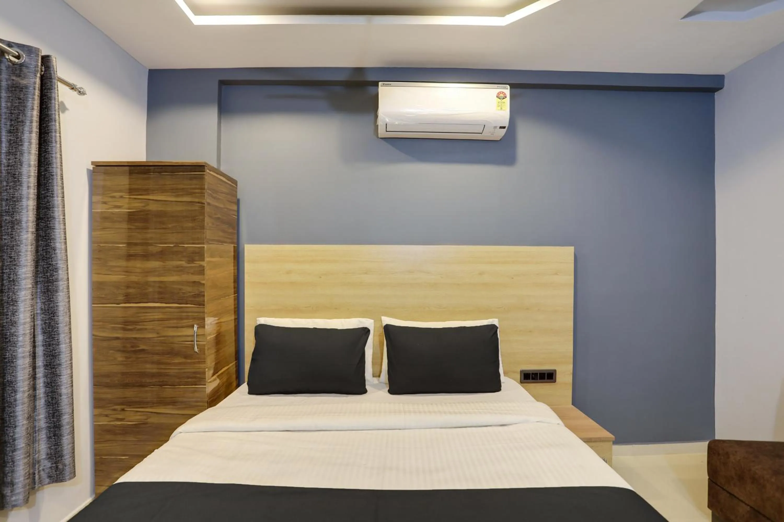 Bedroom, Bed in Hotel O D K Patil