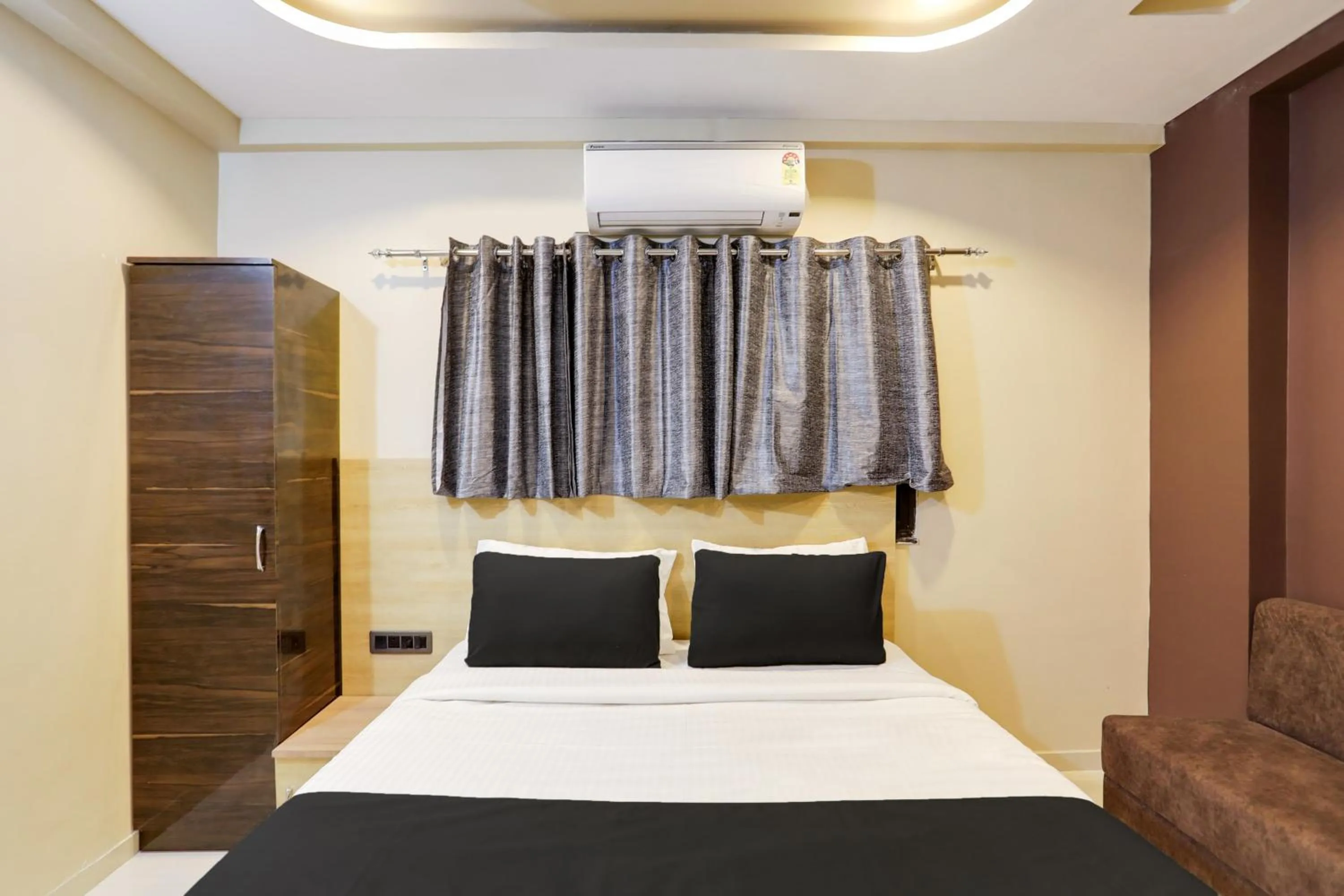 Bedroom, Bed in Hotel O D K Patil