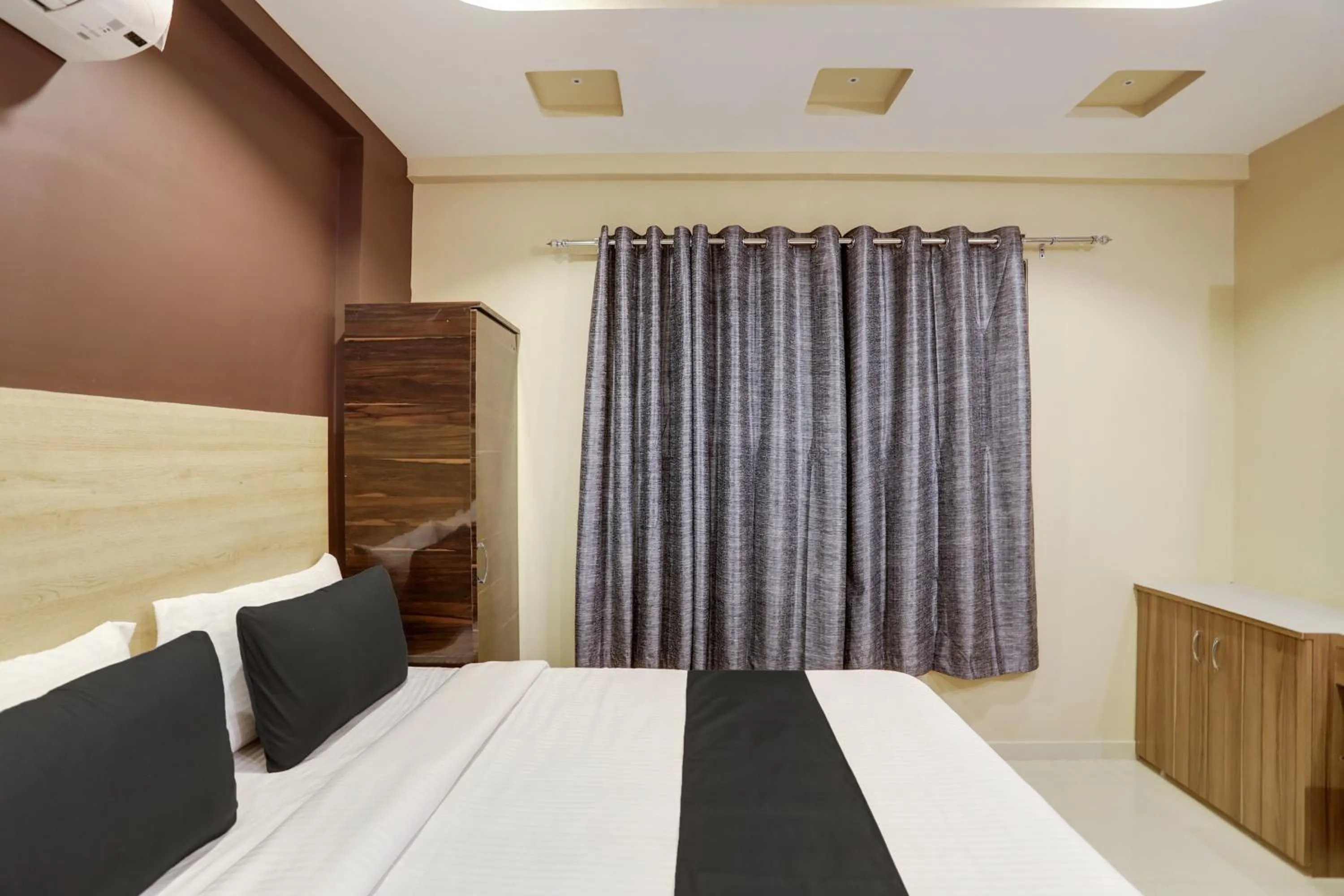 Bedroom, Bed in Hotel O D K Patil