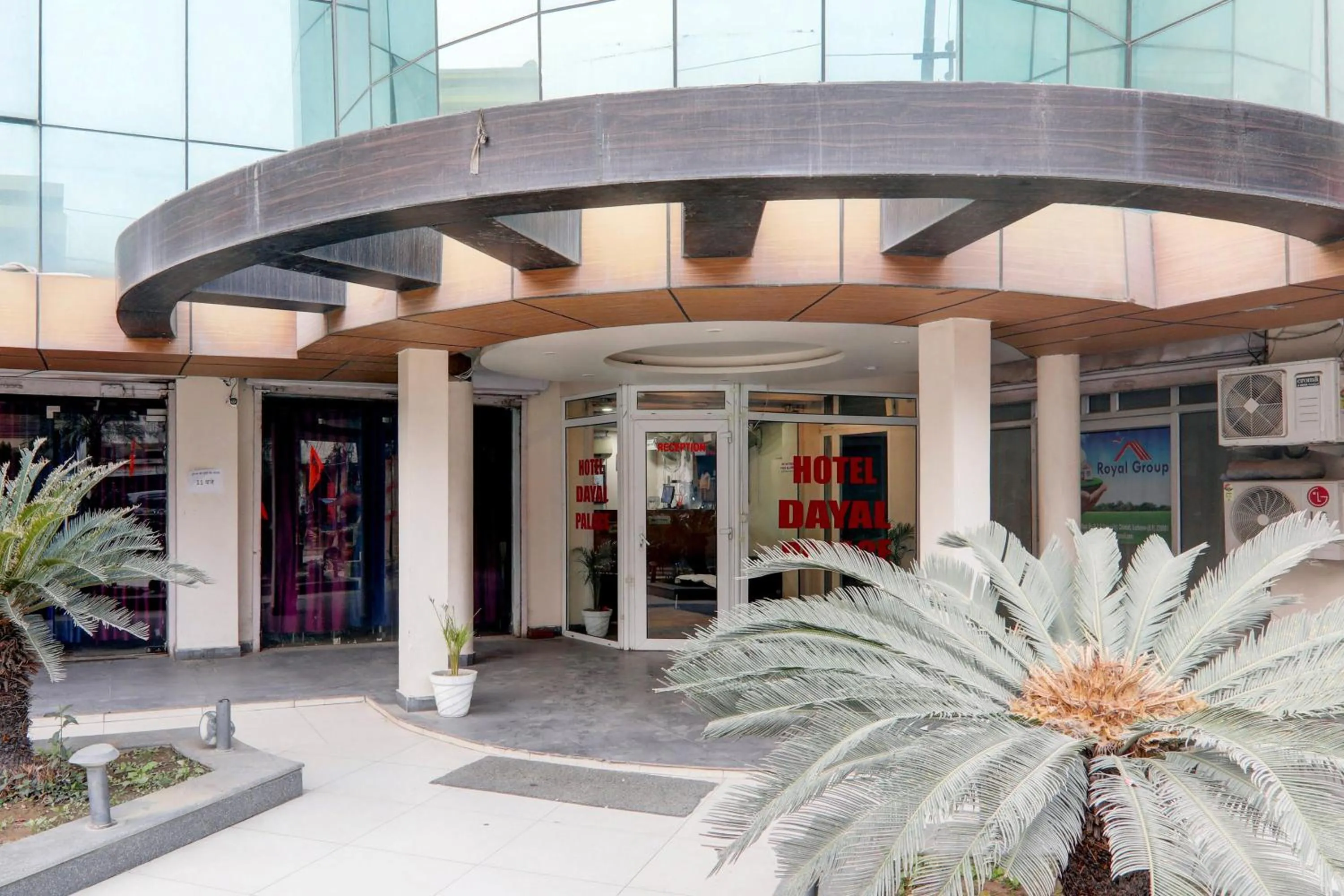 Facade/entrance in Hotel O DR Palace