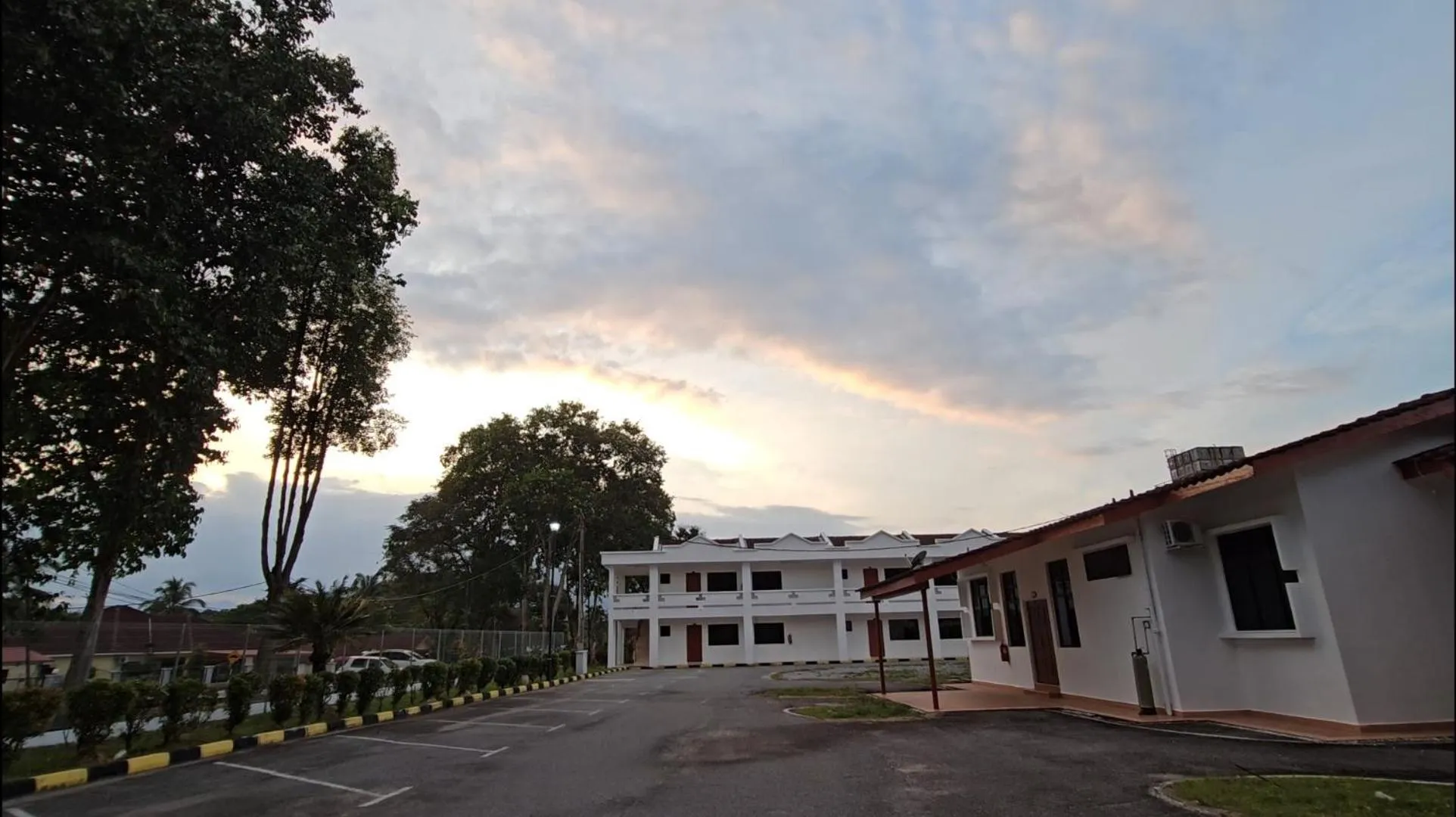 Property building in Cottage Inn Gerik