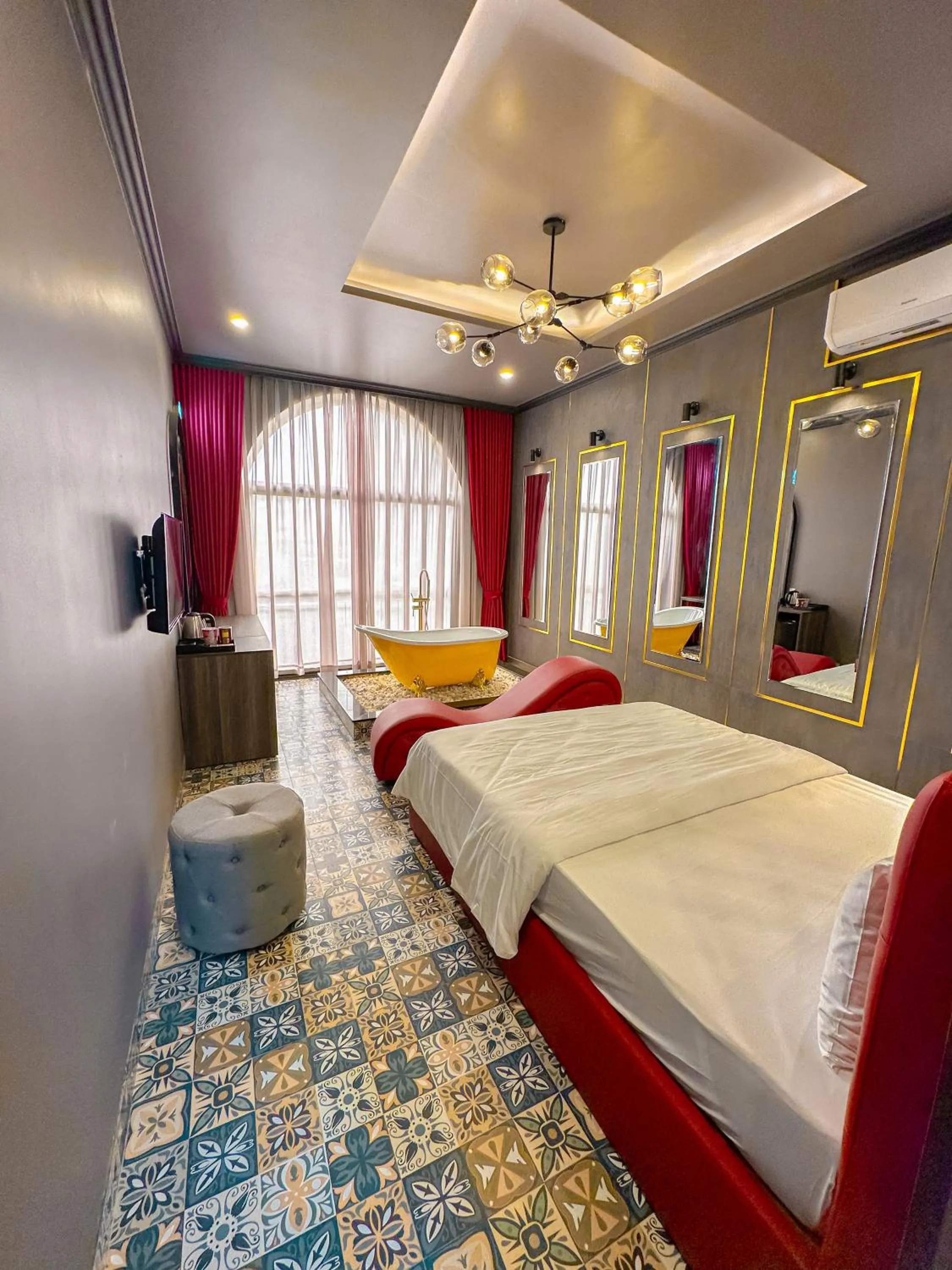 Bed in Tuyet Suong Hotel