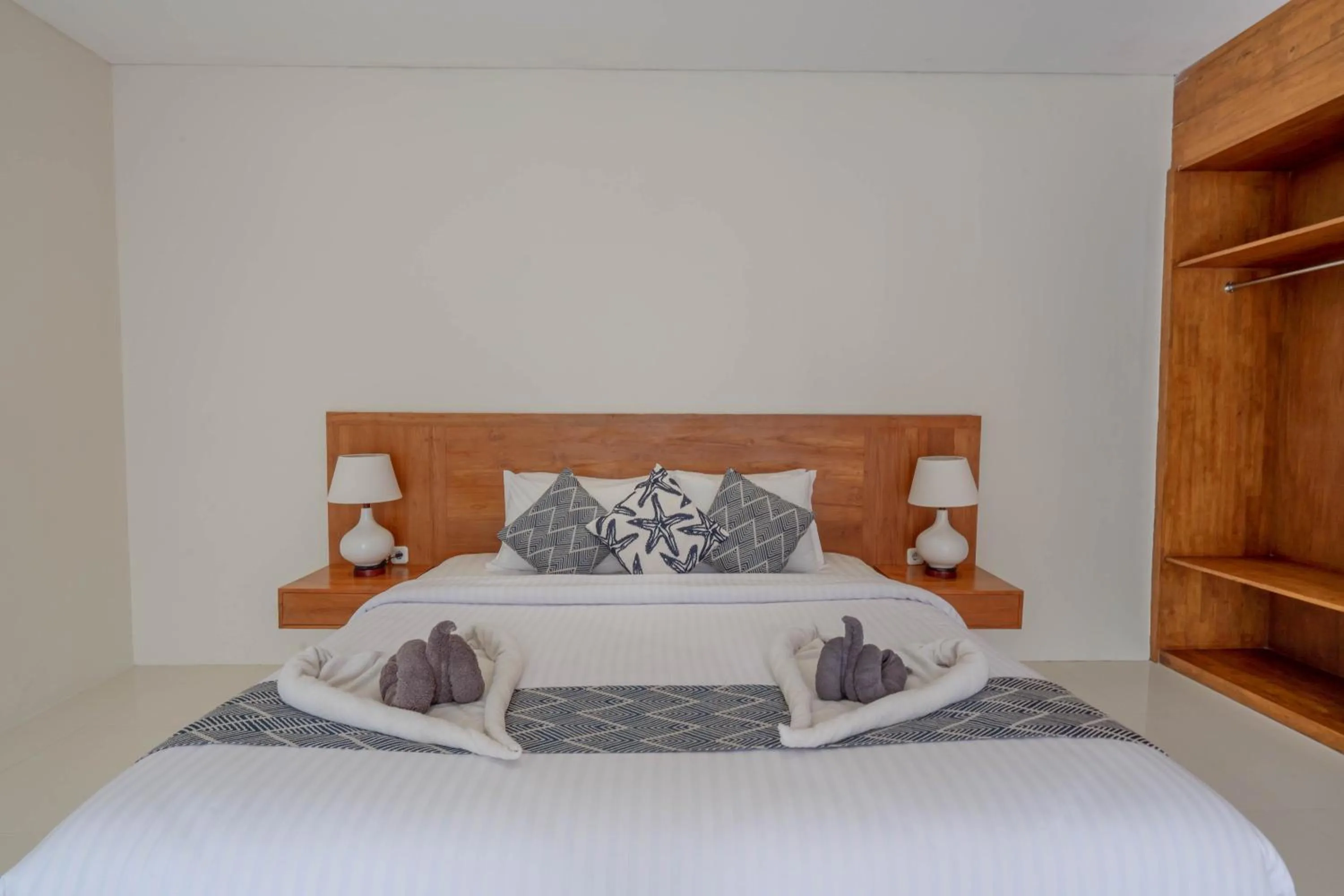 Bedroom, Bed in The Lavana Gracie's Villa Nusa Dua