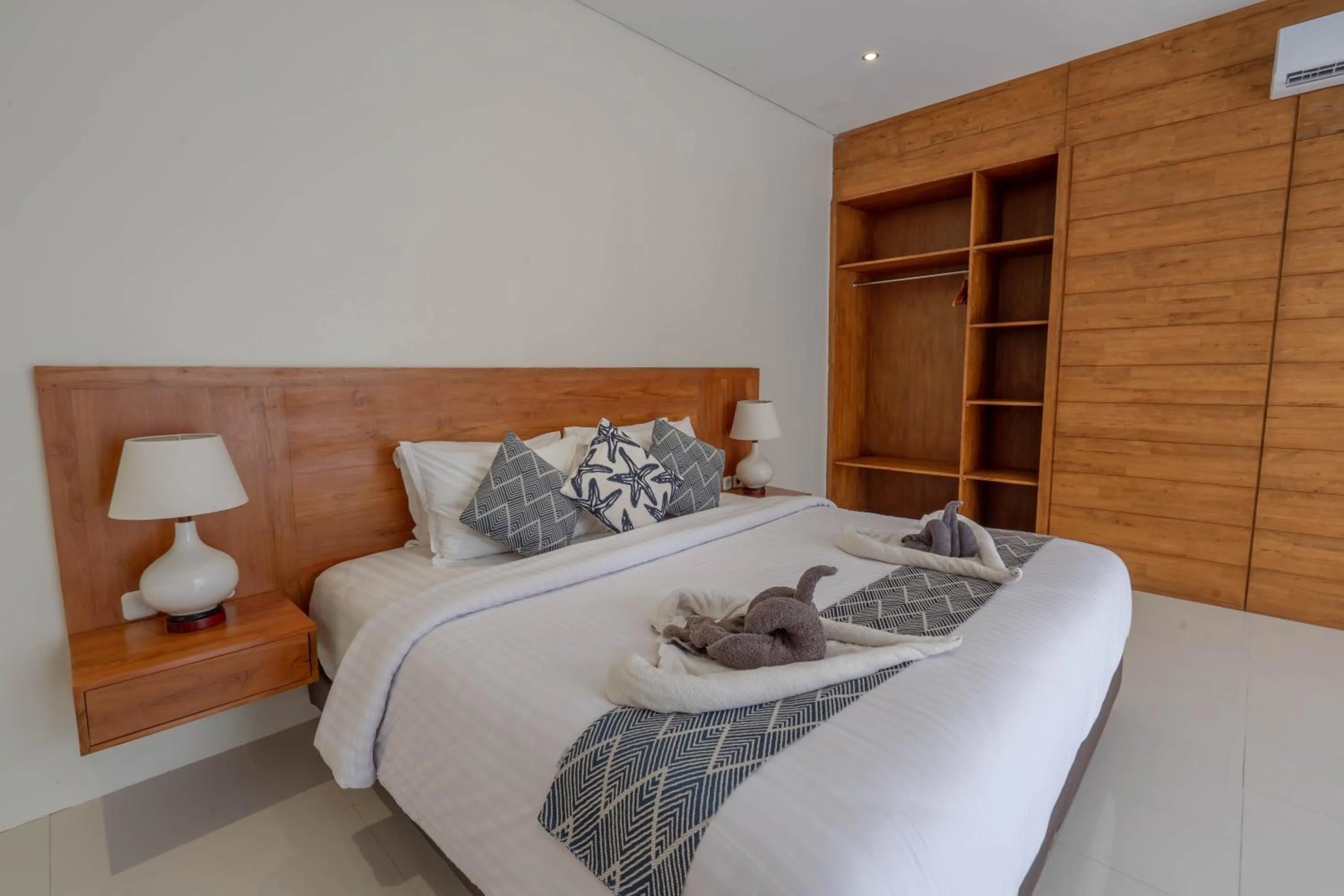 Bedroom, Bed in The Lavana Gracie's Villa Nusa Dua