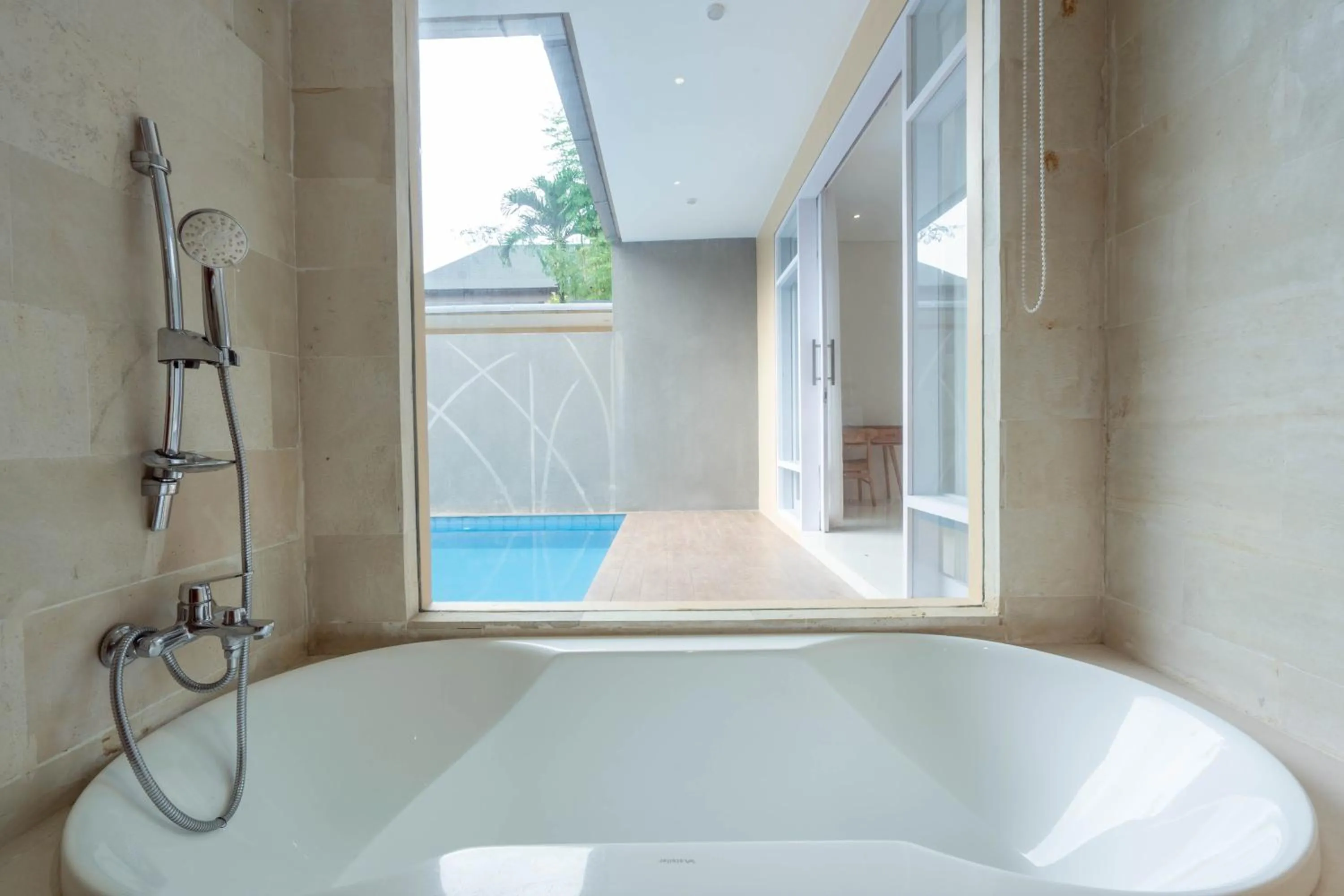 Bath in The Lavana Gracie's Villa Nusa Dua
