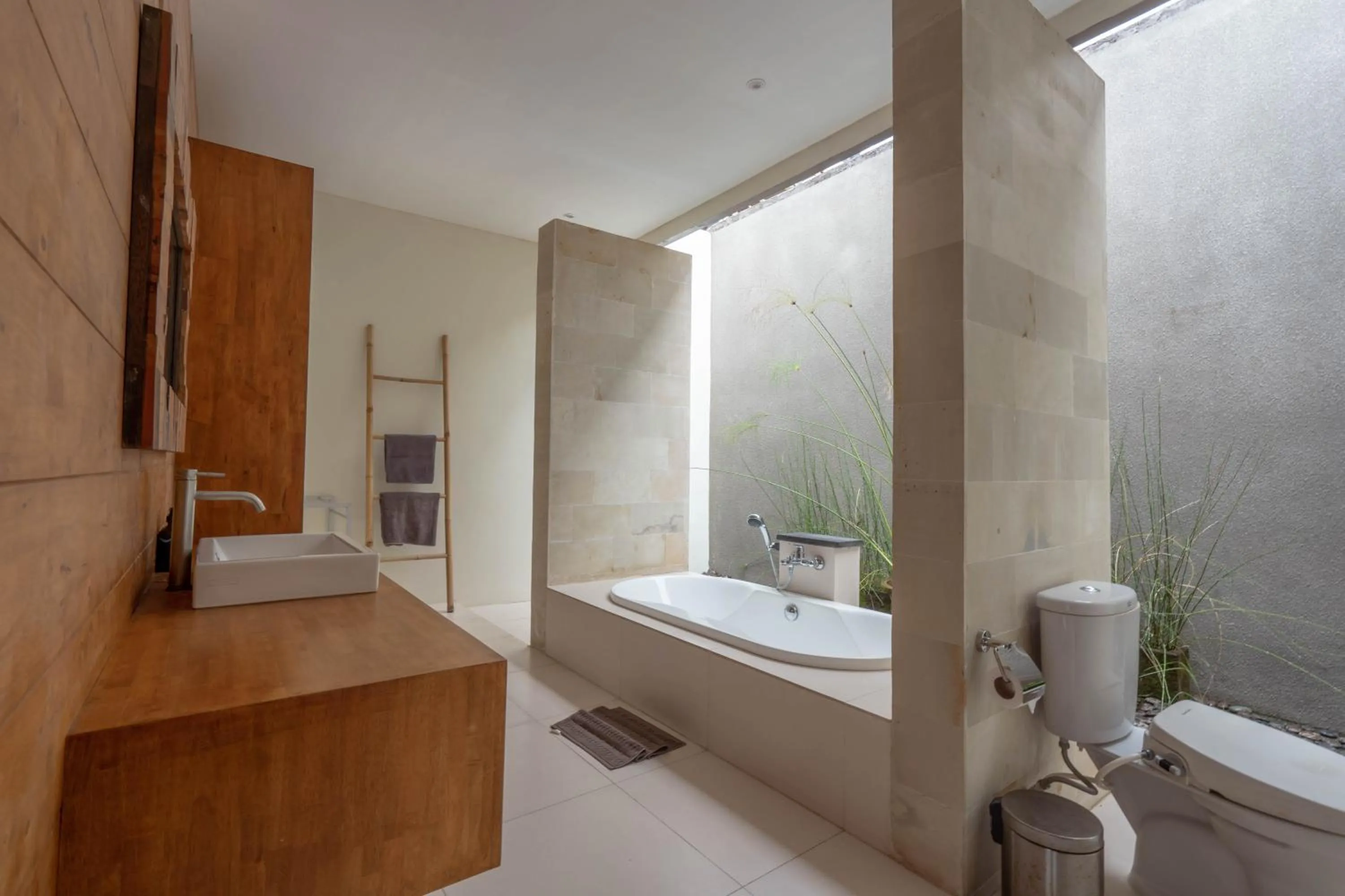 Bathroom in The Lavana Gracie's Villa Nusa Dua