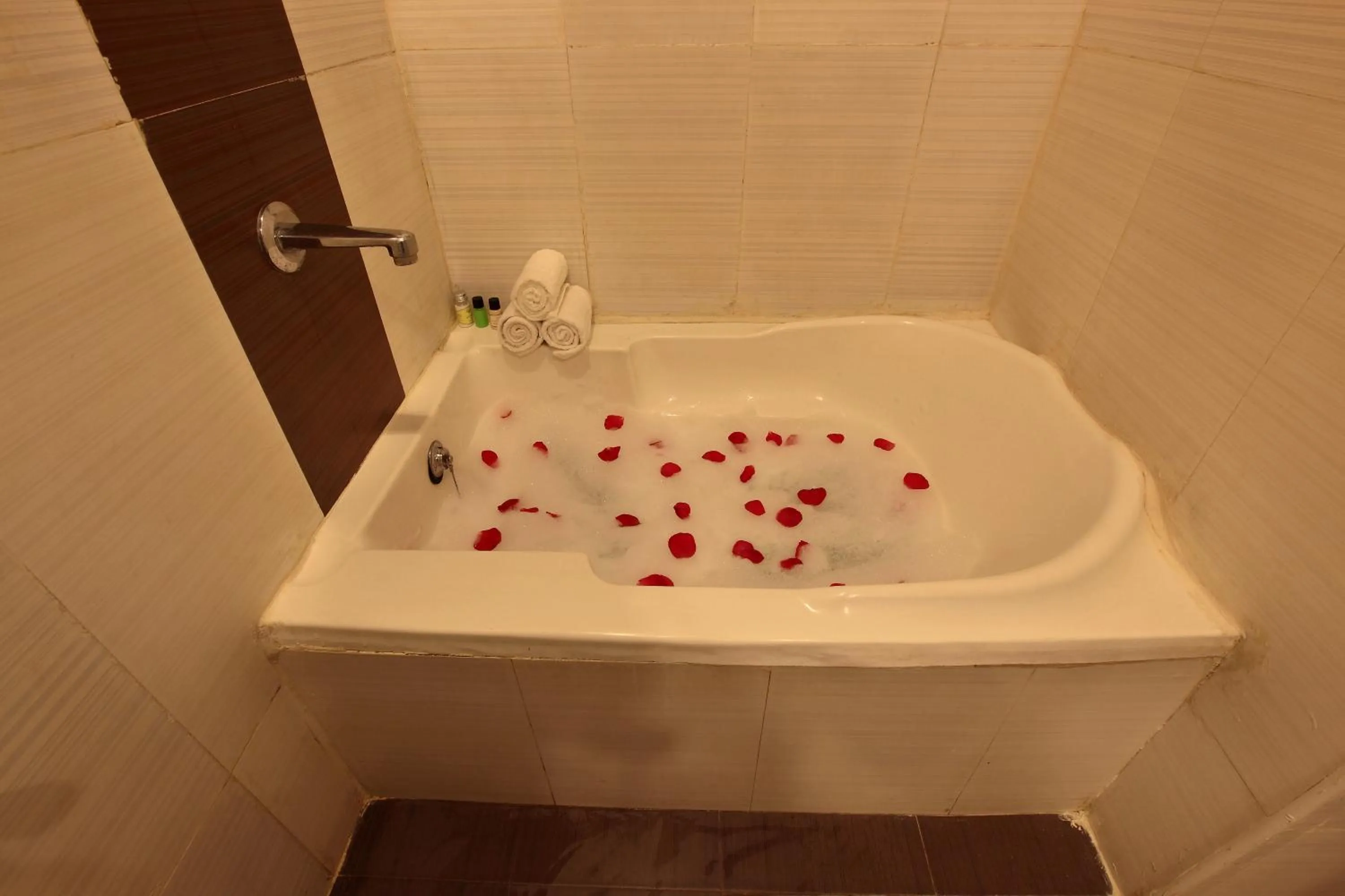Bath in Starlit Suites Bangalore