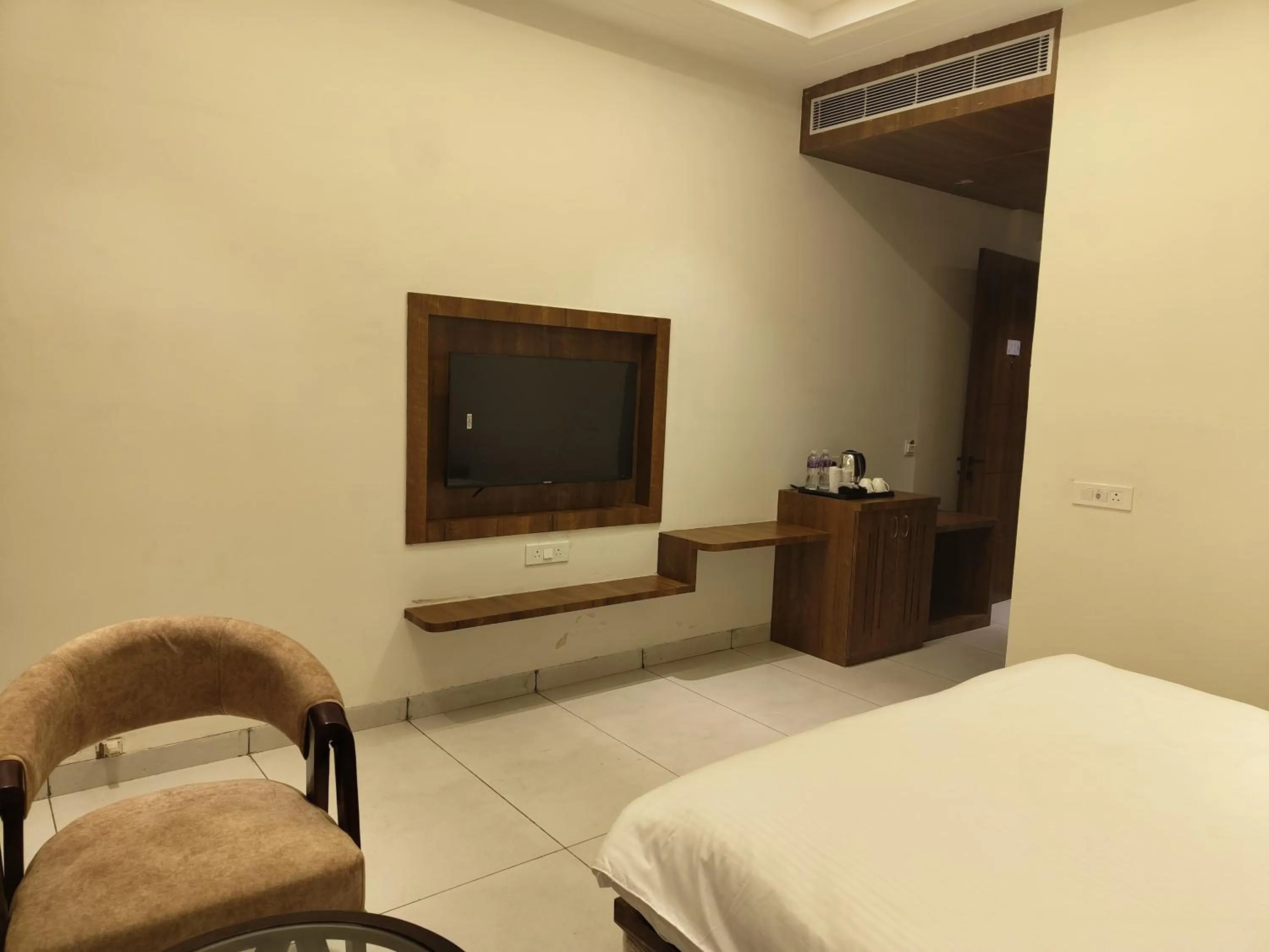 Bed in The VrindHuts