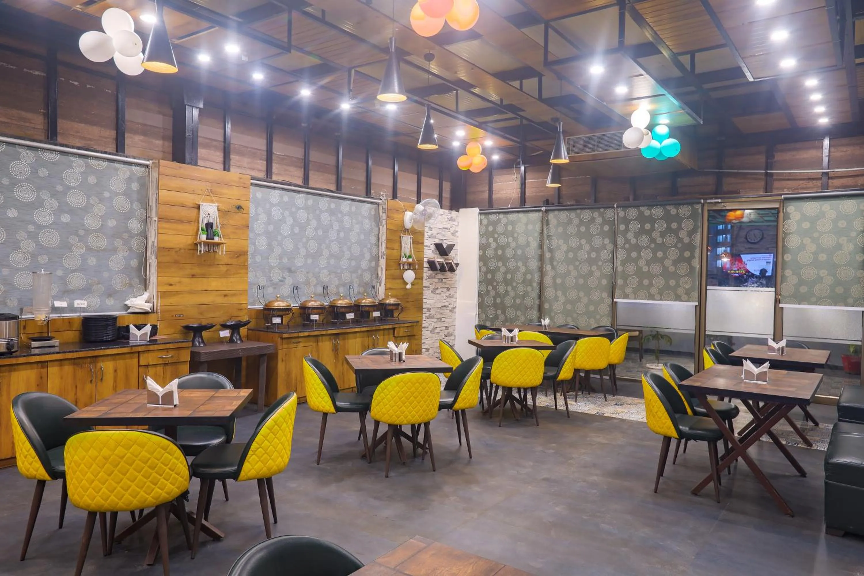 Restaurant/places to eat in The VrindHuts