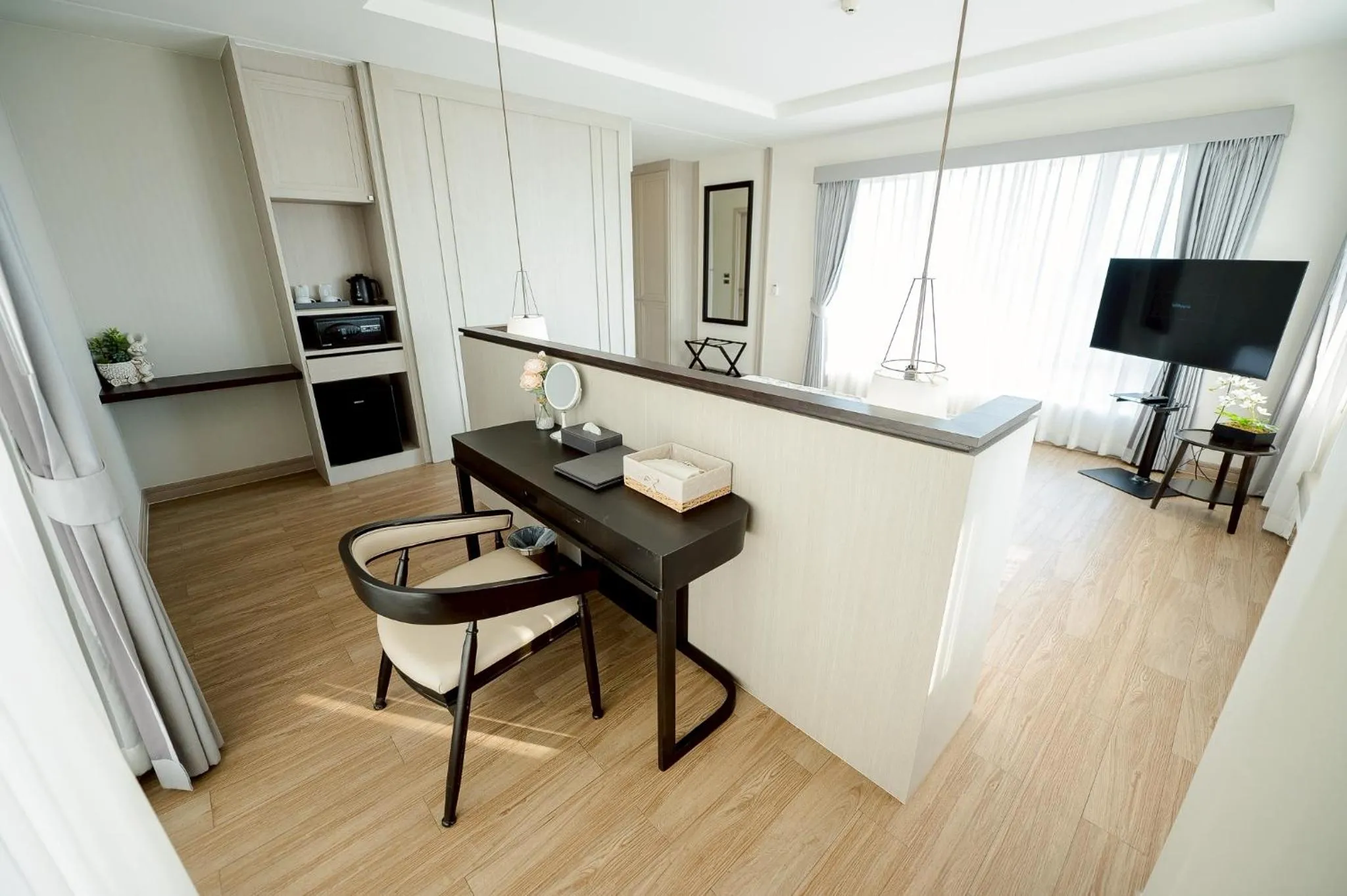 TV and multimedia in THE NAVY HOUSE HOTEL