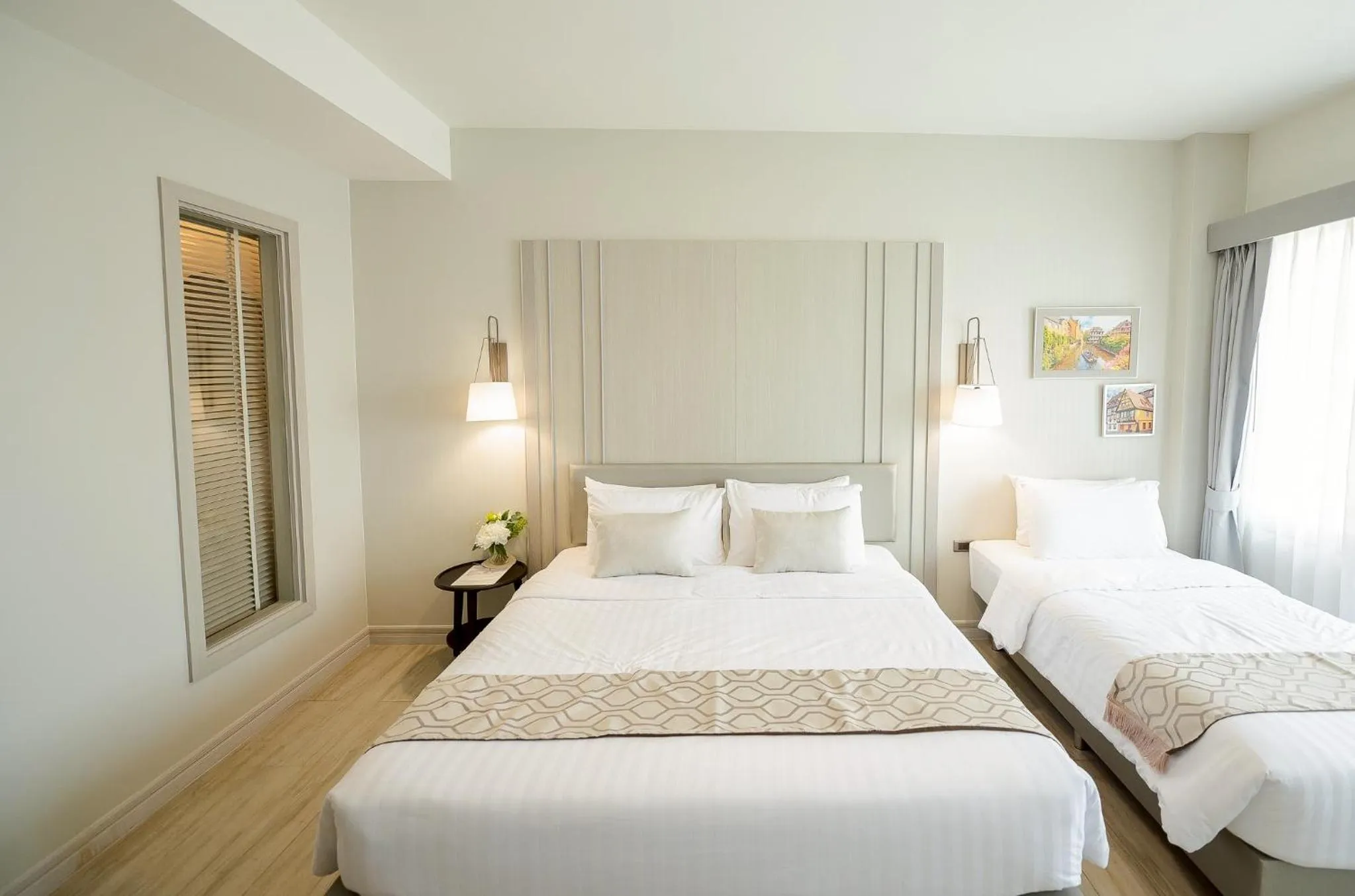 Bed in THE NAVY HOUSE HOTEL