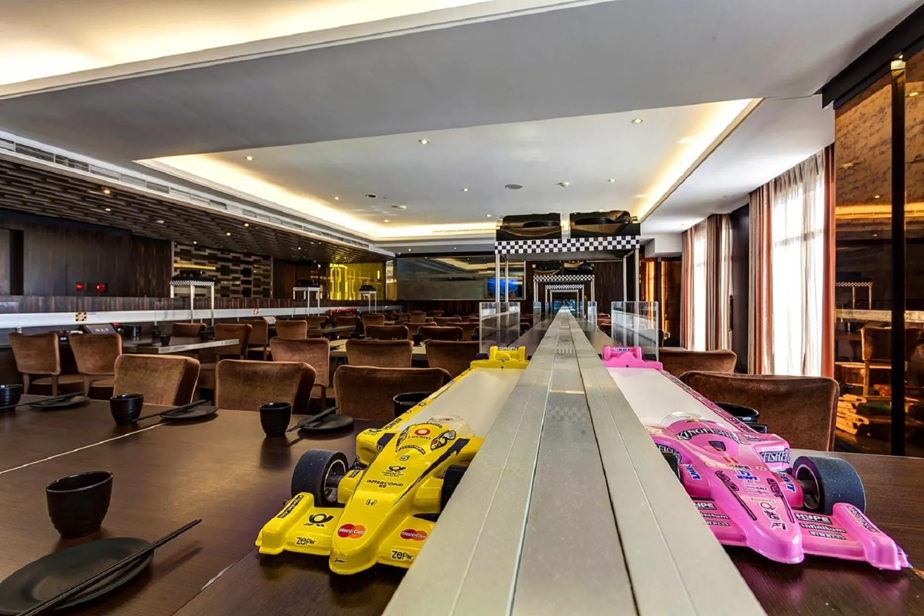 Restaurant/places to eat in Golden Tulip - Aesthetics