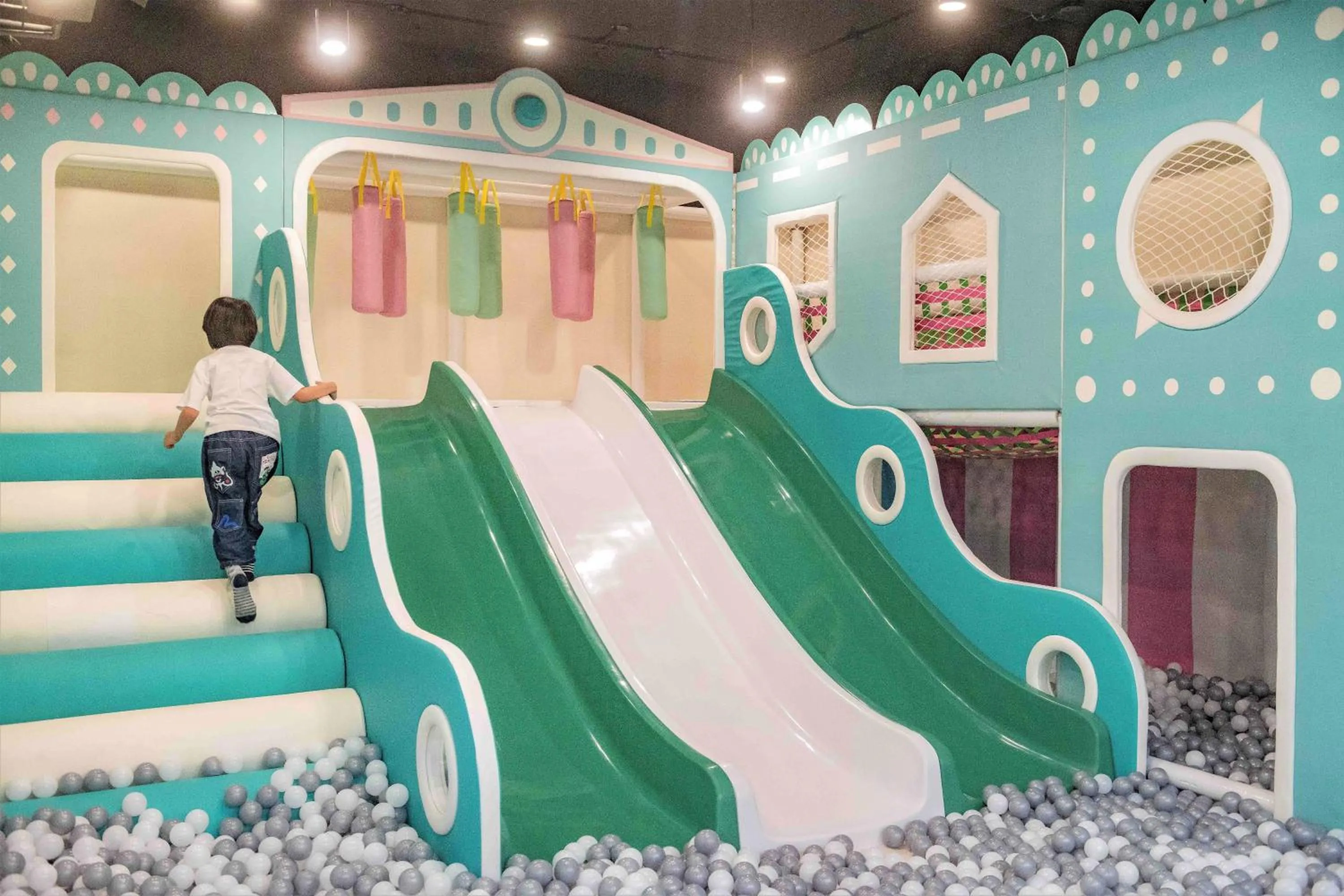 Children play ground in Golden Tulip - Aesthetics