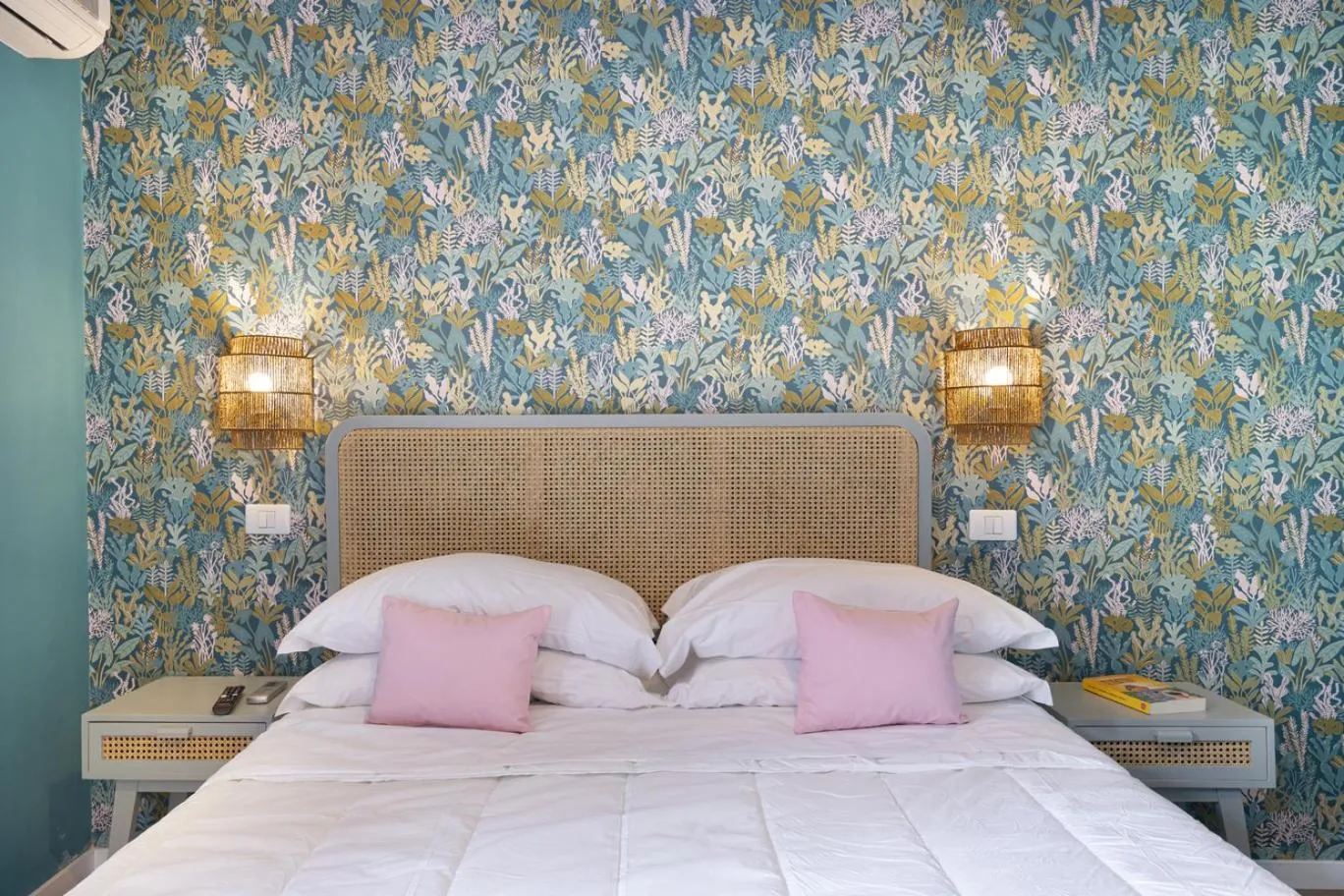 Bed in Hotel Villa Lubrense Sorrento