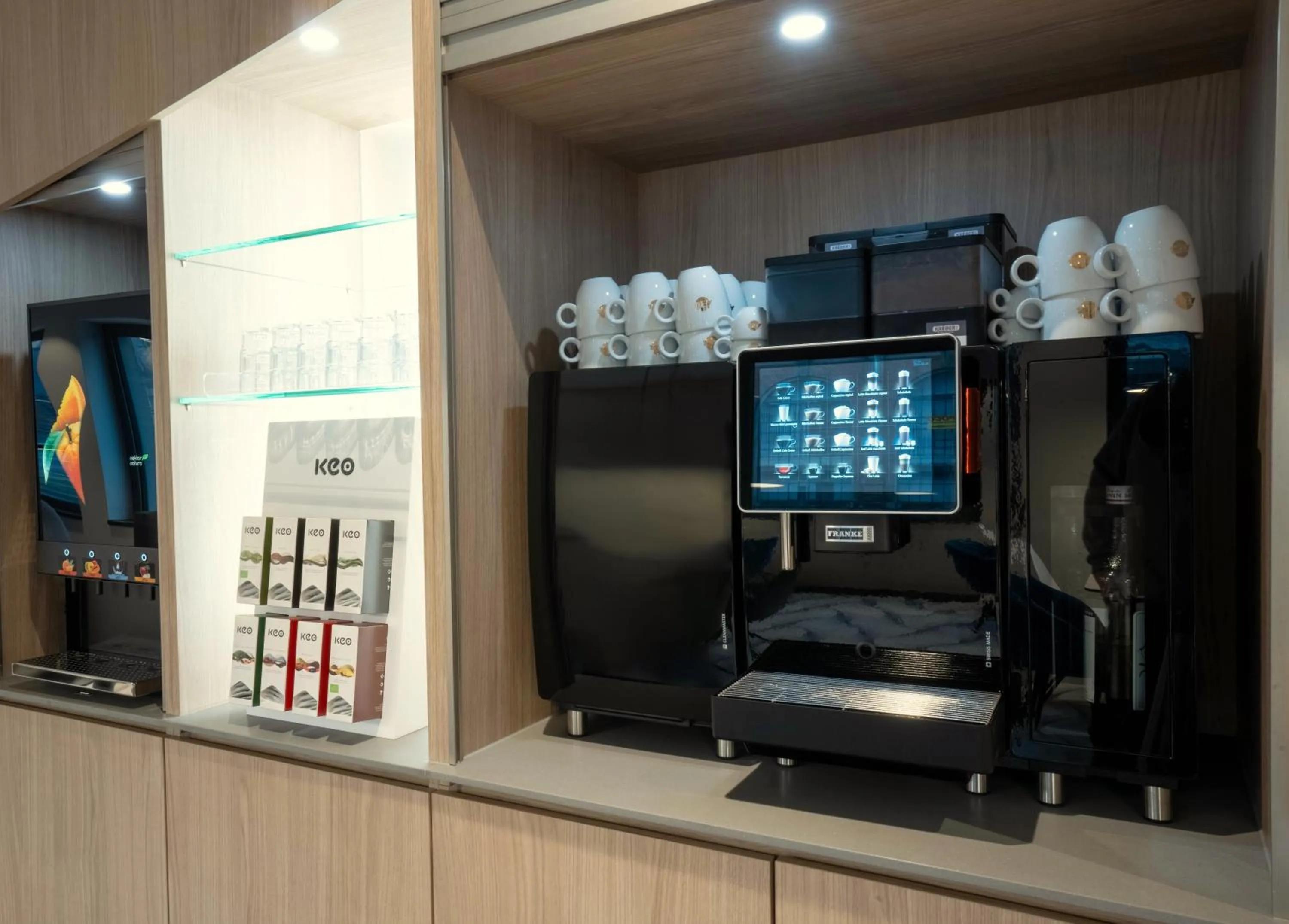 Buffet breakfast in Prize by Radisson, Dresden Mitte