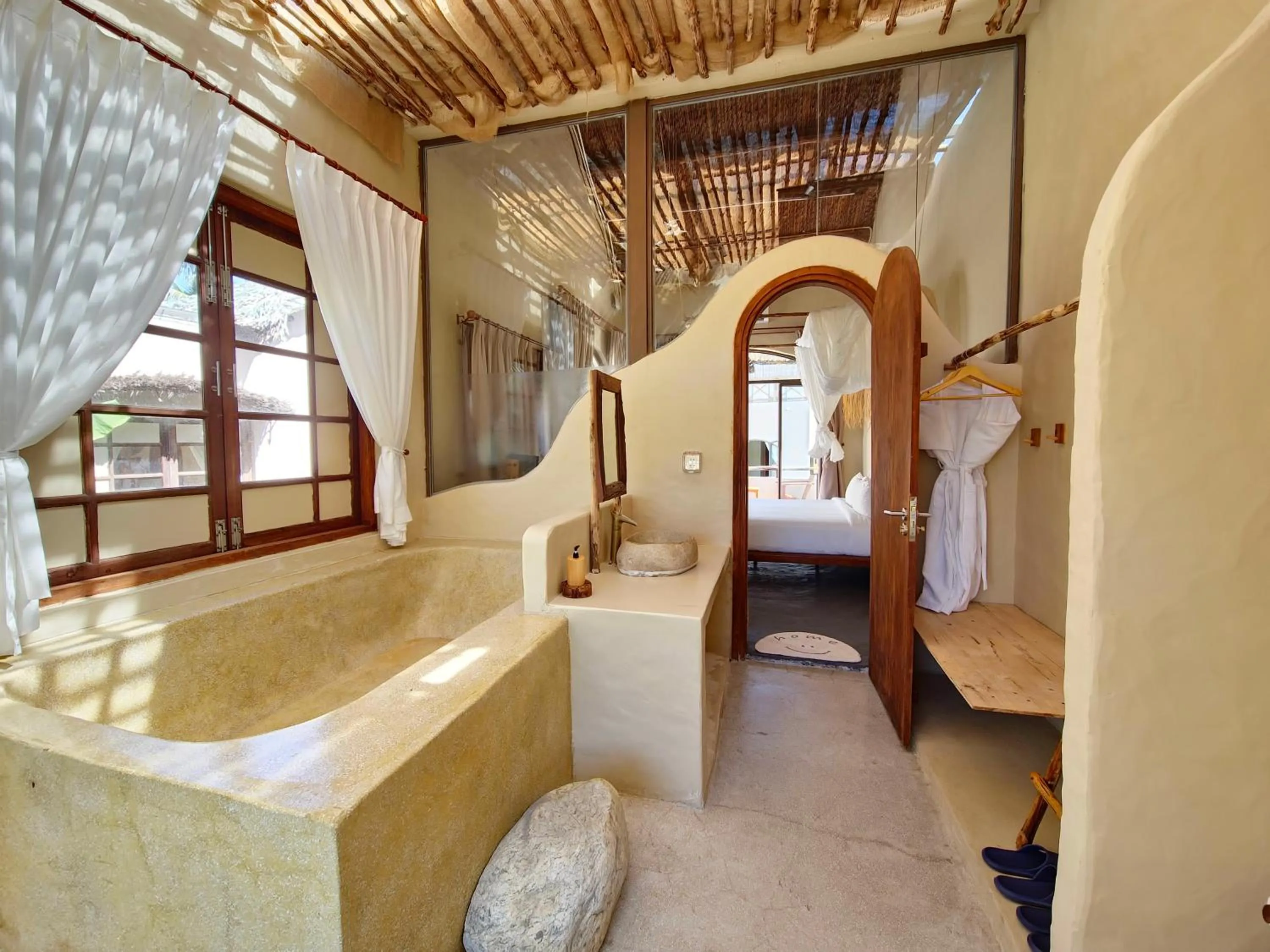 Bathroom, Bed in Red Sands Mui Ne
